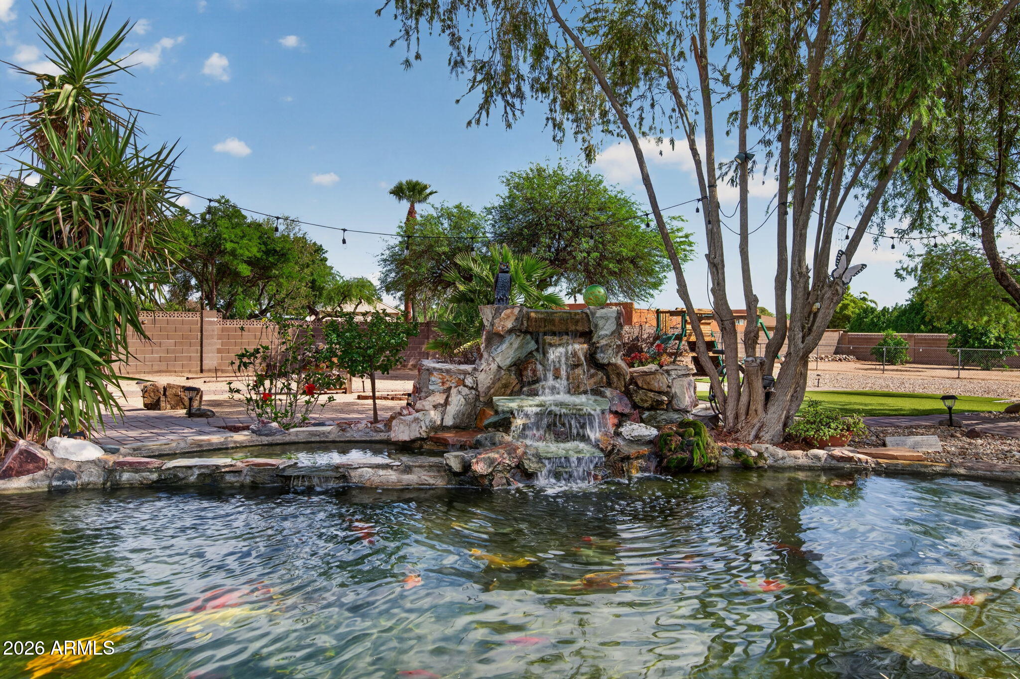 5003 W FALLEN LEAF Lane