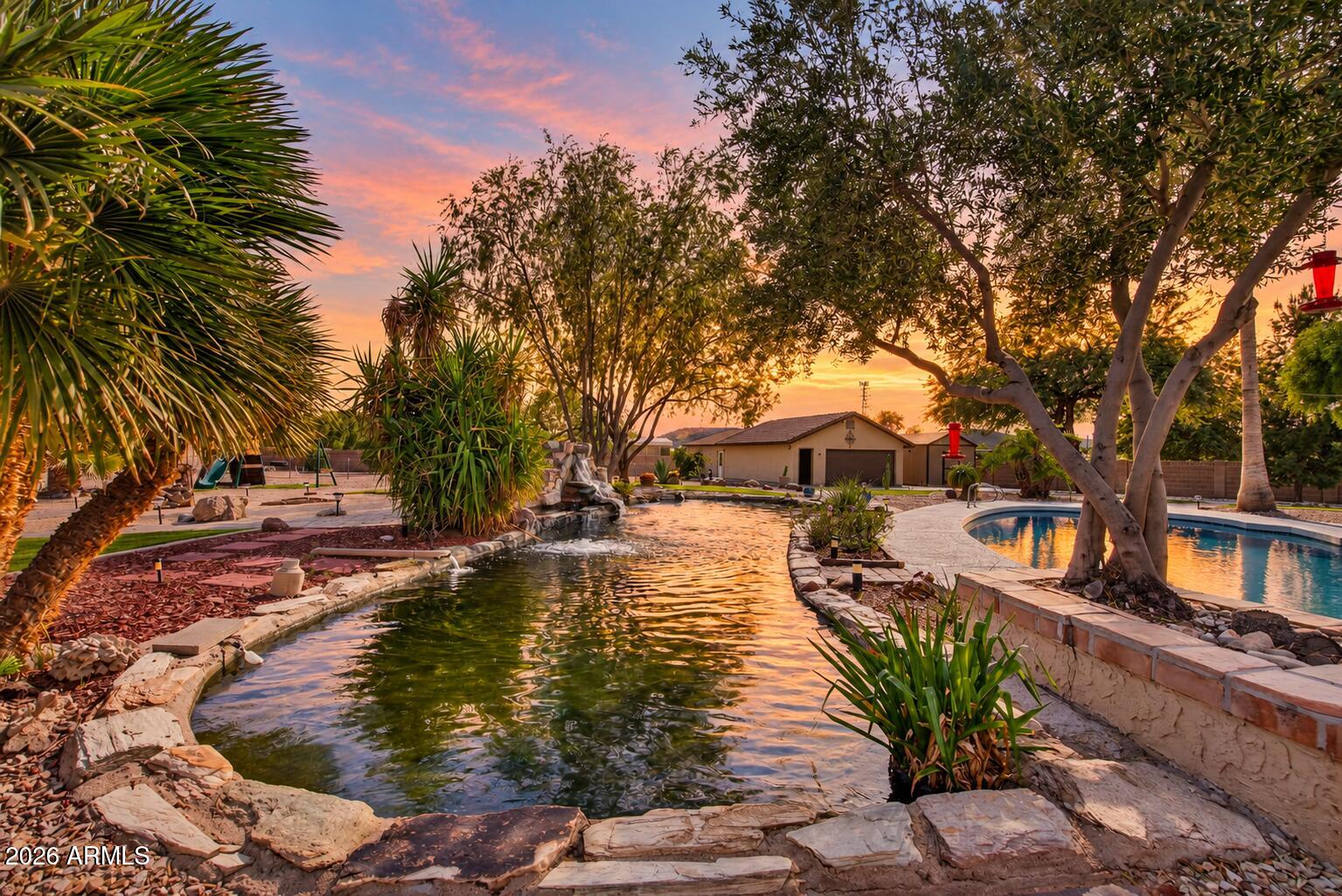 5003 W FALLEN LEAF Lane