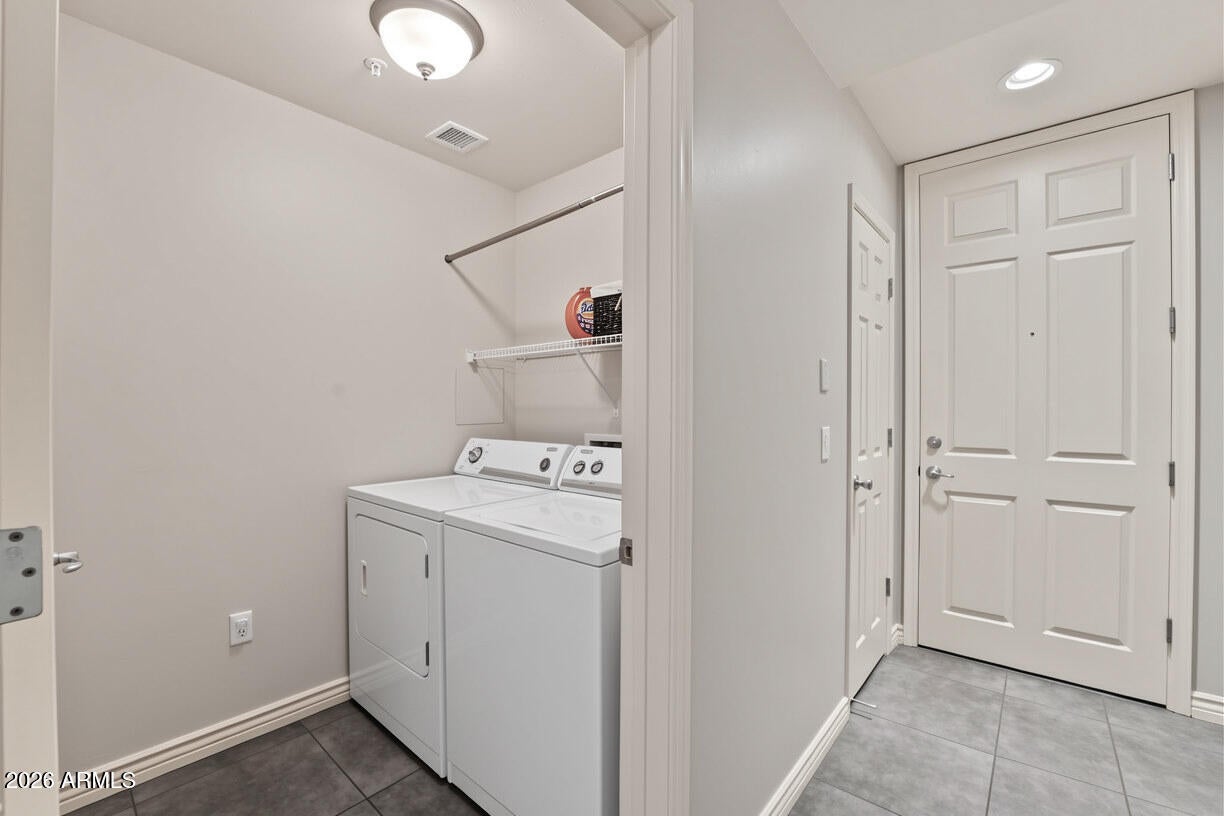 5350 E DEER VALLEY Drive 3420
