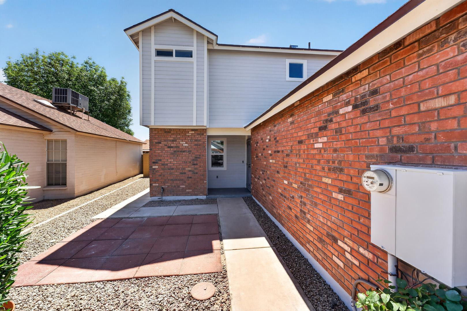 1237 W Rosewood Court