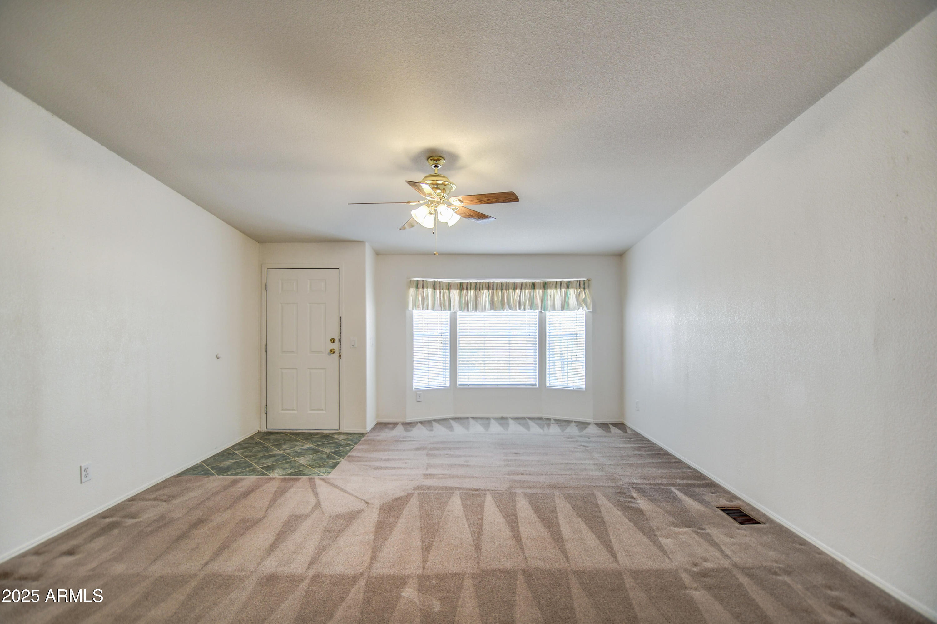 9005 E CACTUS Lane S