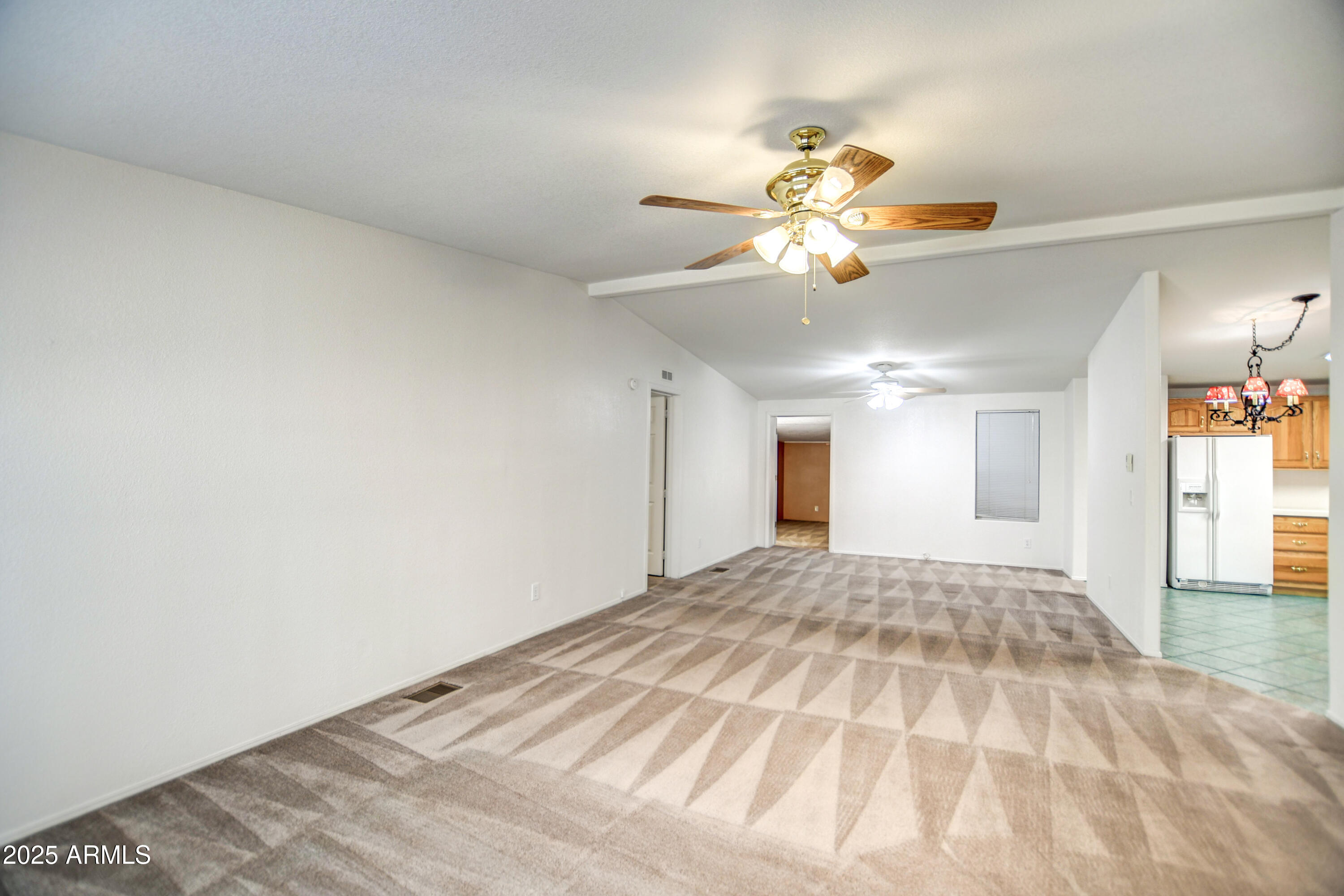 9005 E CACTUS Lane S