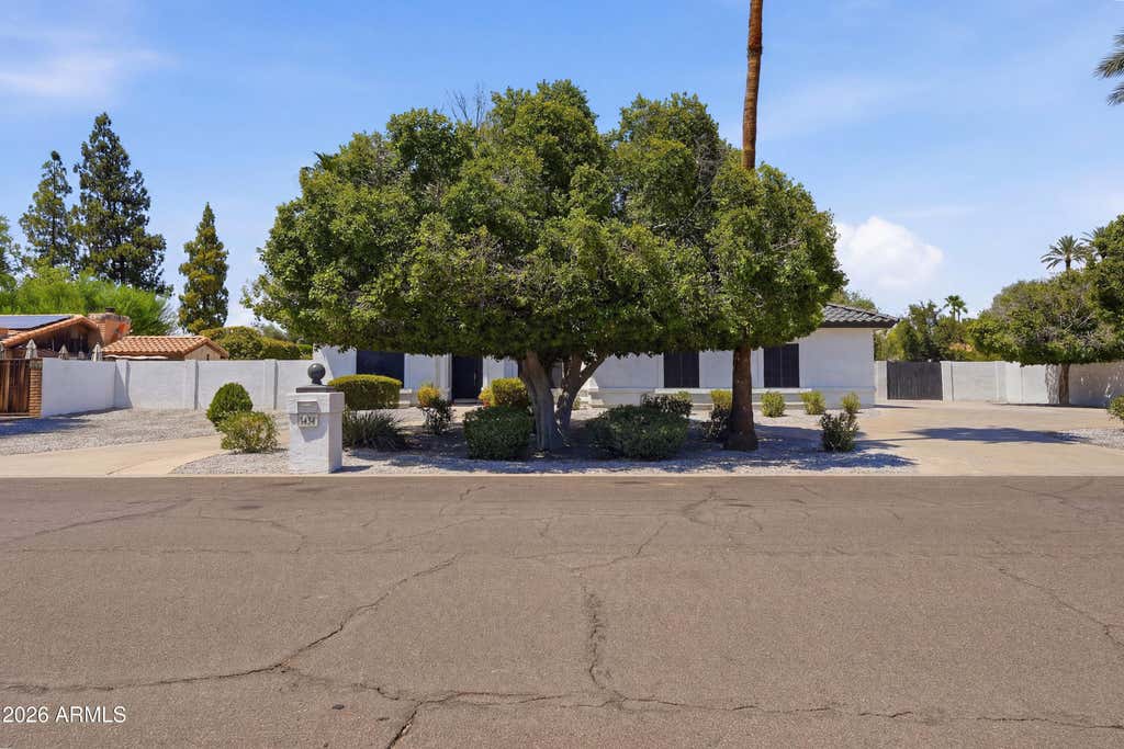 Photo of 1454 E Calle De Arcos, Tempe, AZ 85284 (MLS # 7054401)