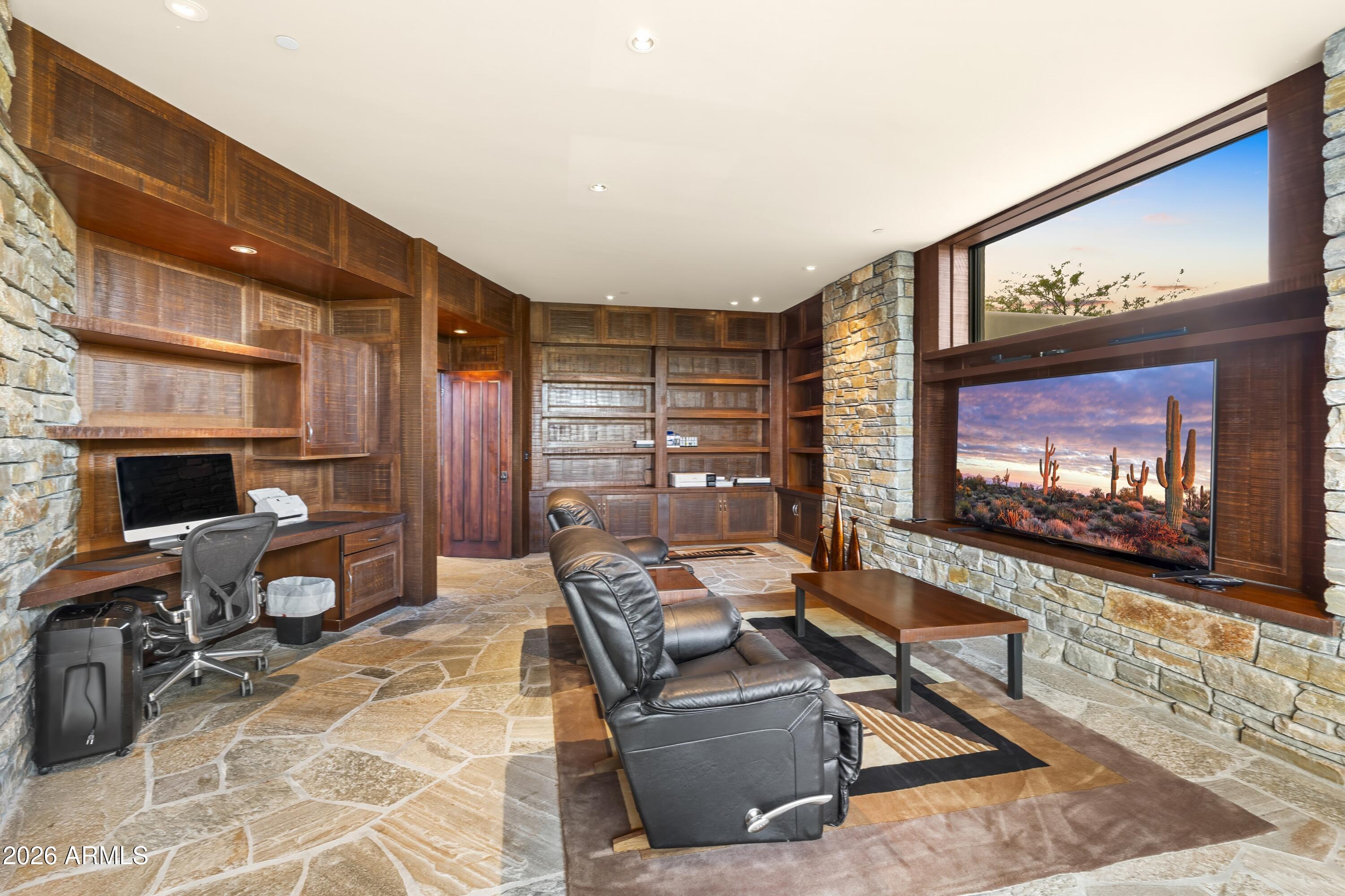 CAREFREE RANCH HOMESTEADS - Residential