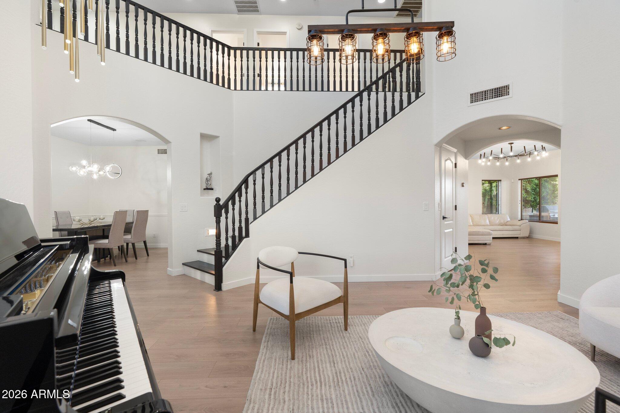 4960 E COLONIAL Drive