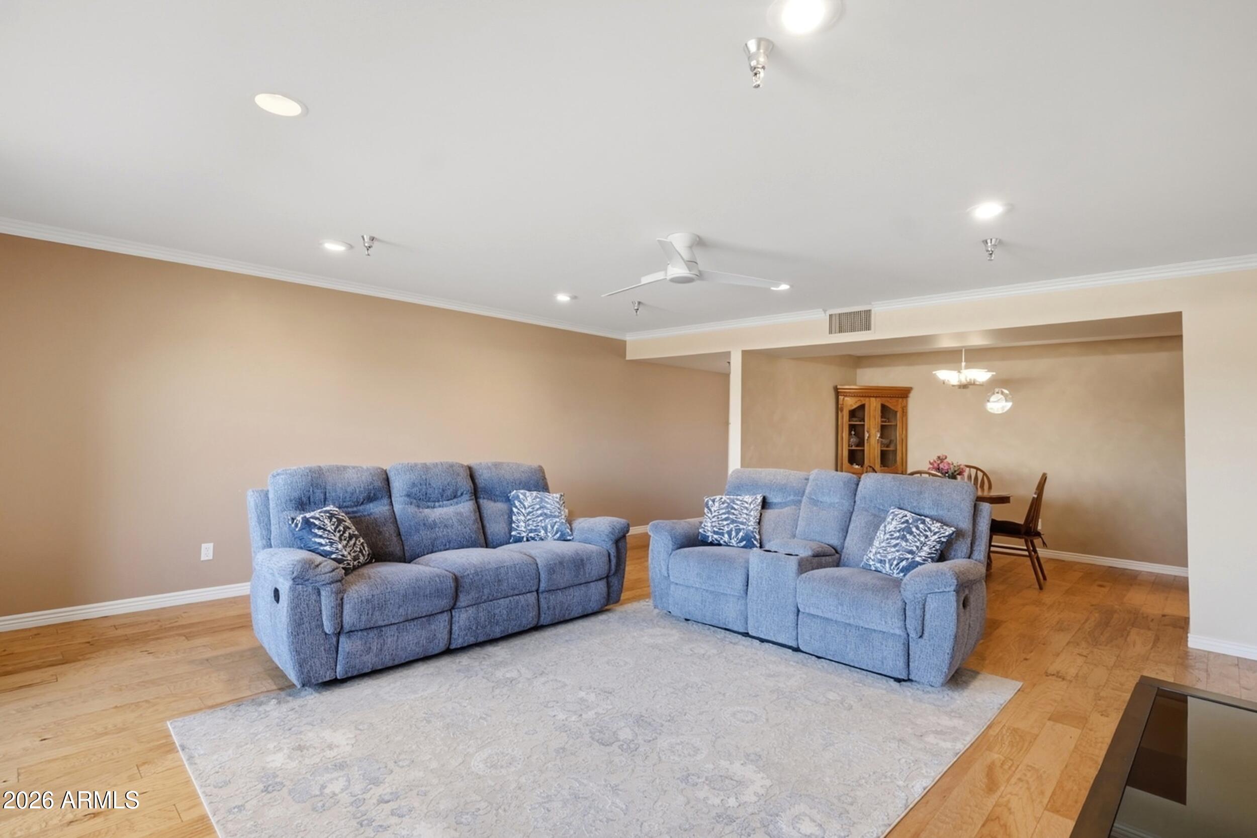 SUNLAND TOWERS 5 - Residential