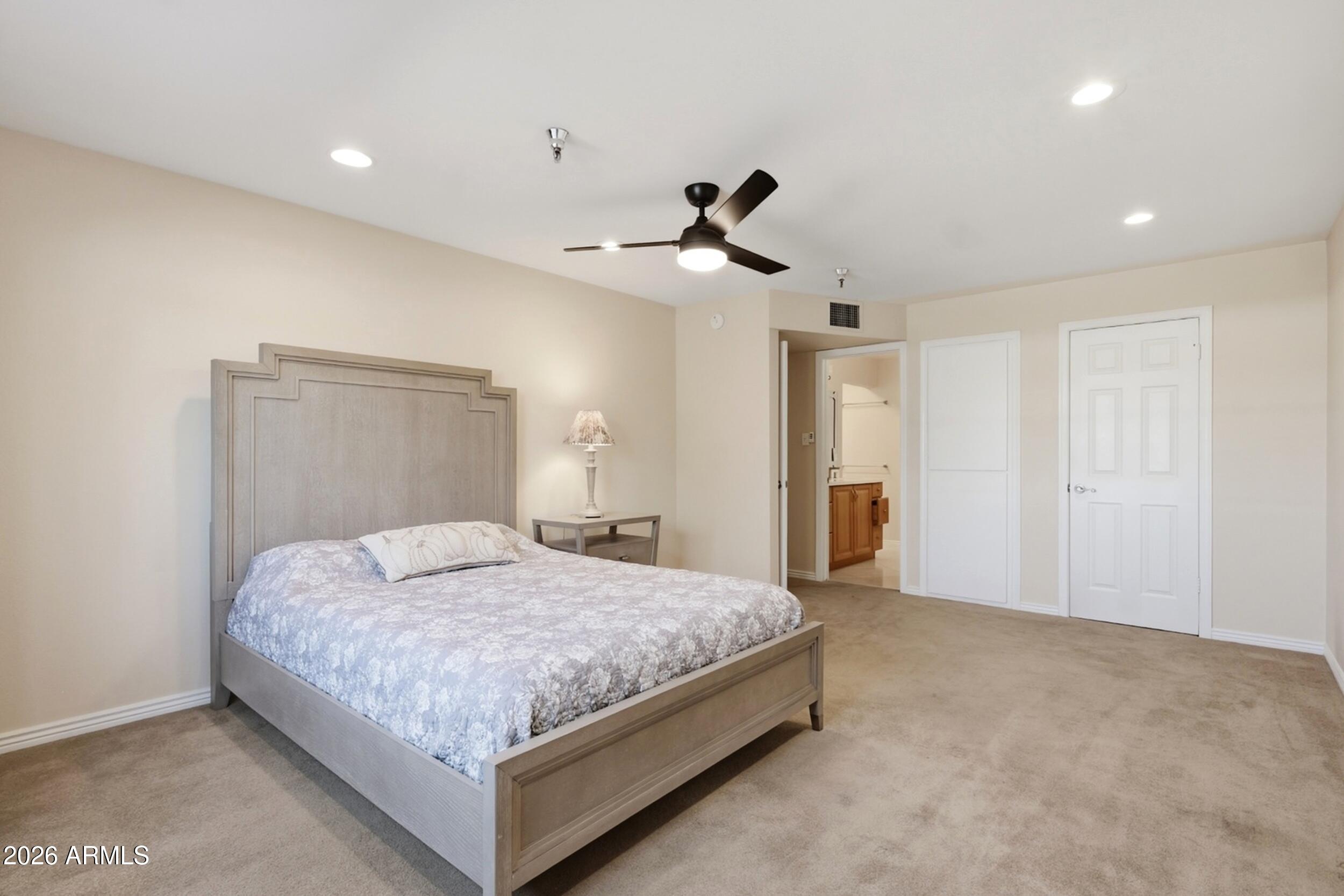 SUNLAND TOWERS 5 - Residential