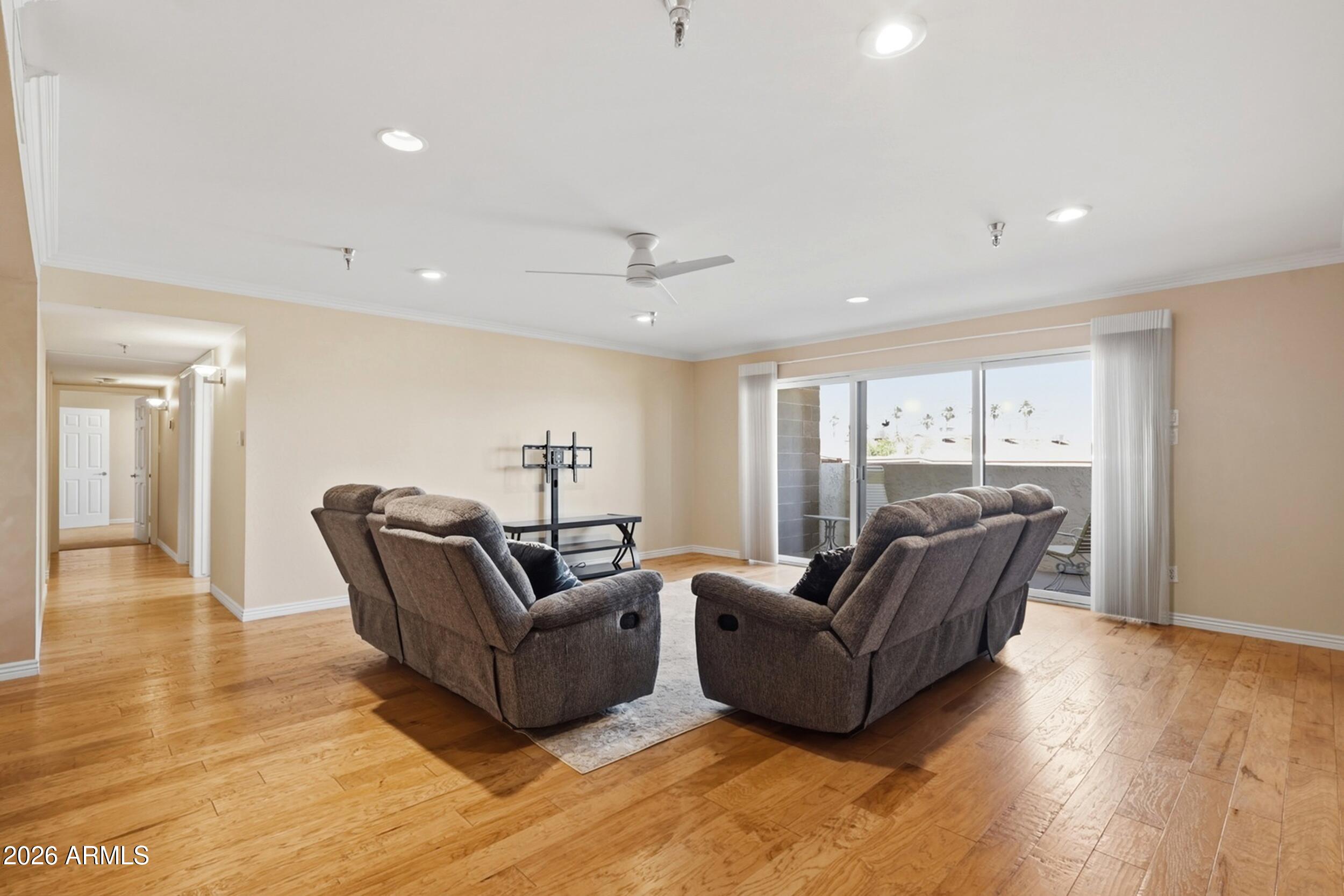 SUNLAND TOWERS 5 - Residential