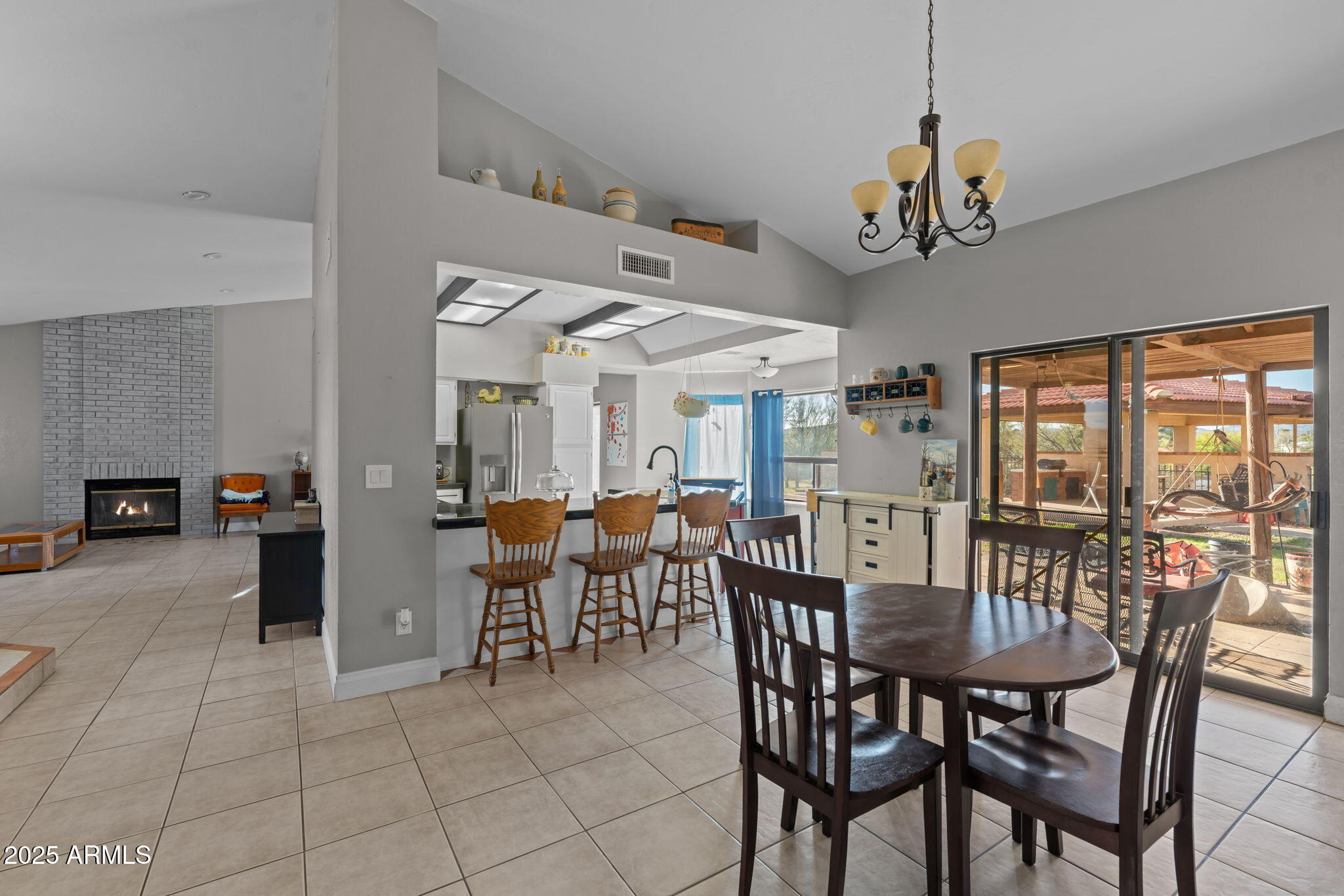 679 N Madison Street