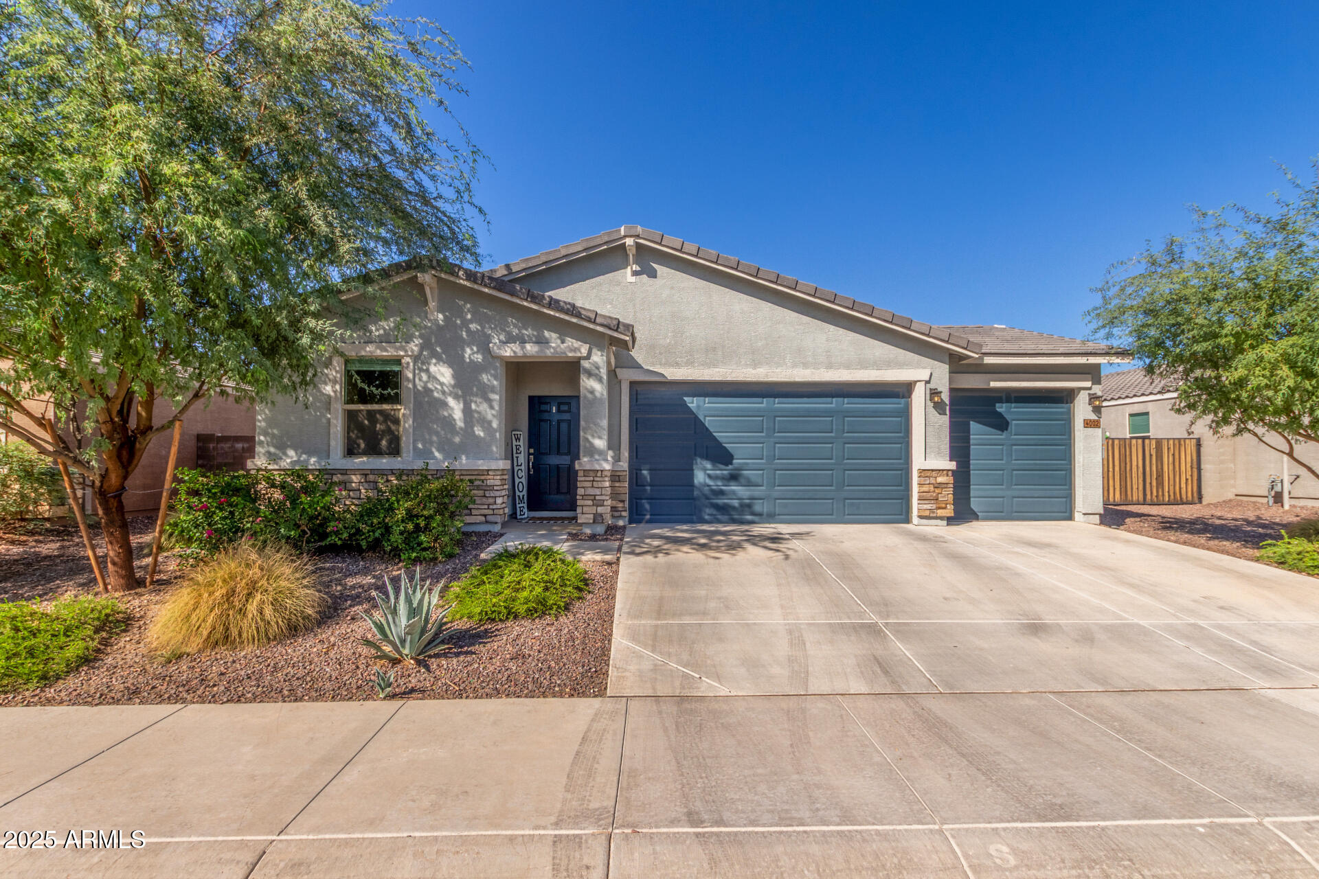 4002 E SIDESADDLE Road