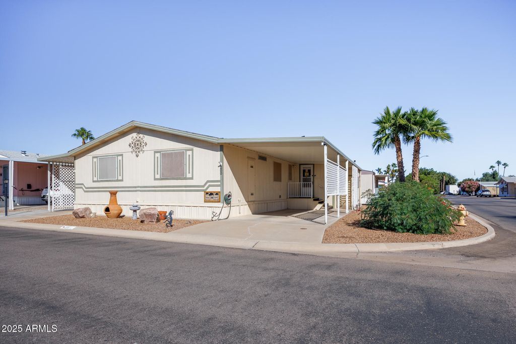 Photo of 450 W Sunwest Drive #200, Casa Grande, AZ 85122 (MLS # 6936921)