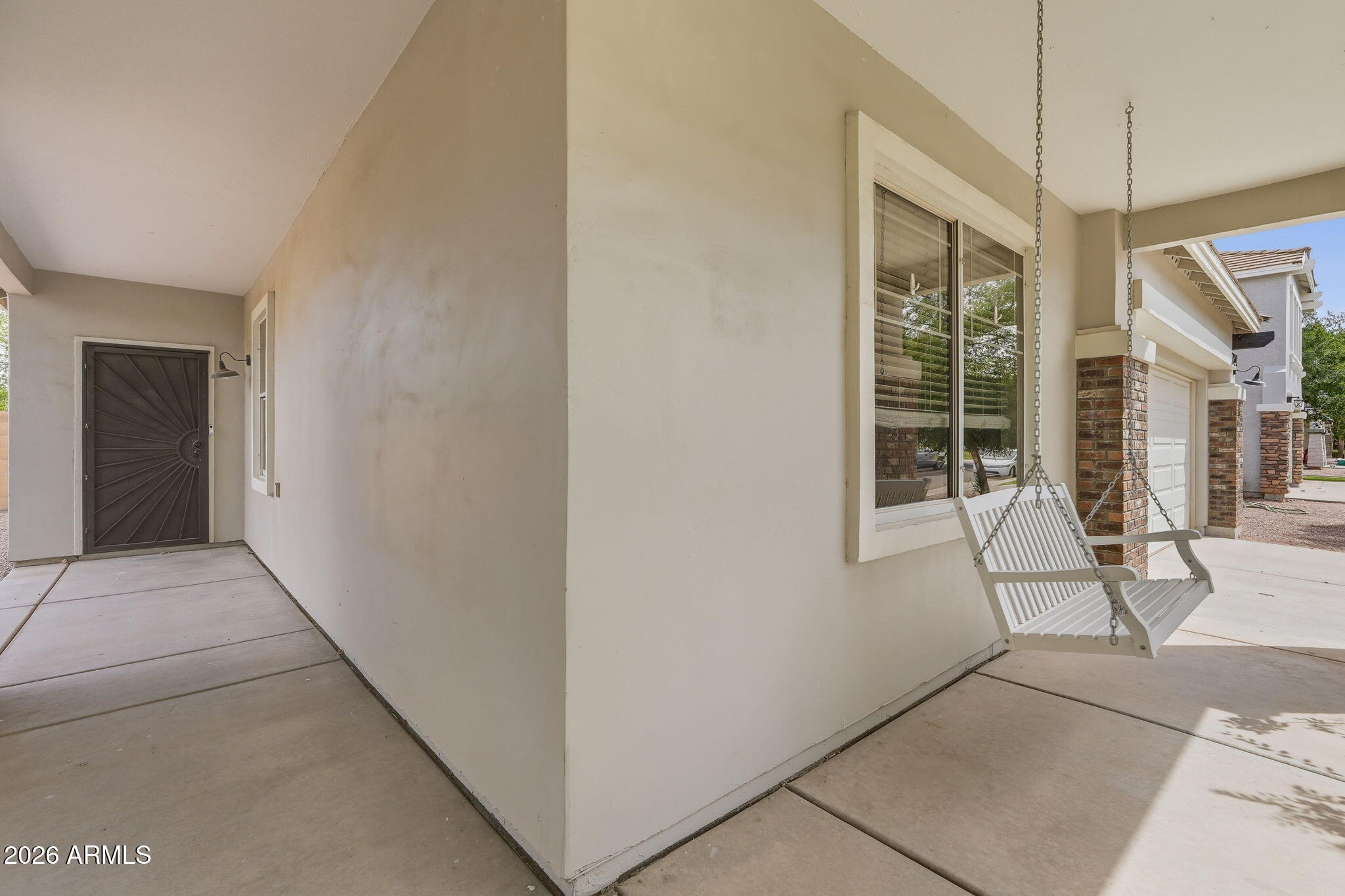 2634 E DEL RIO Street