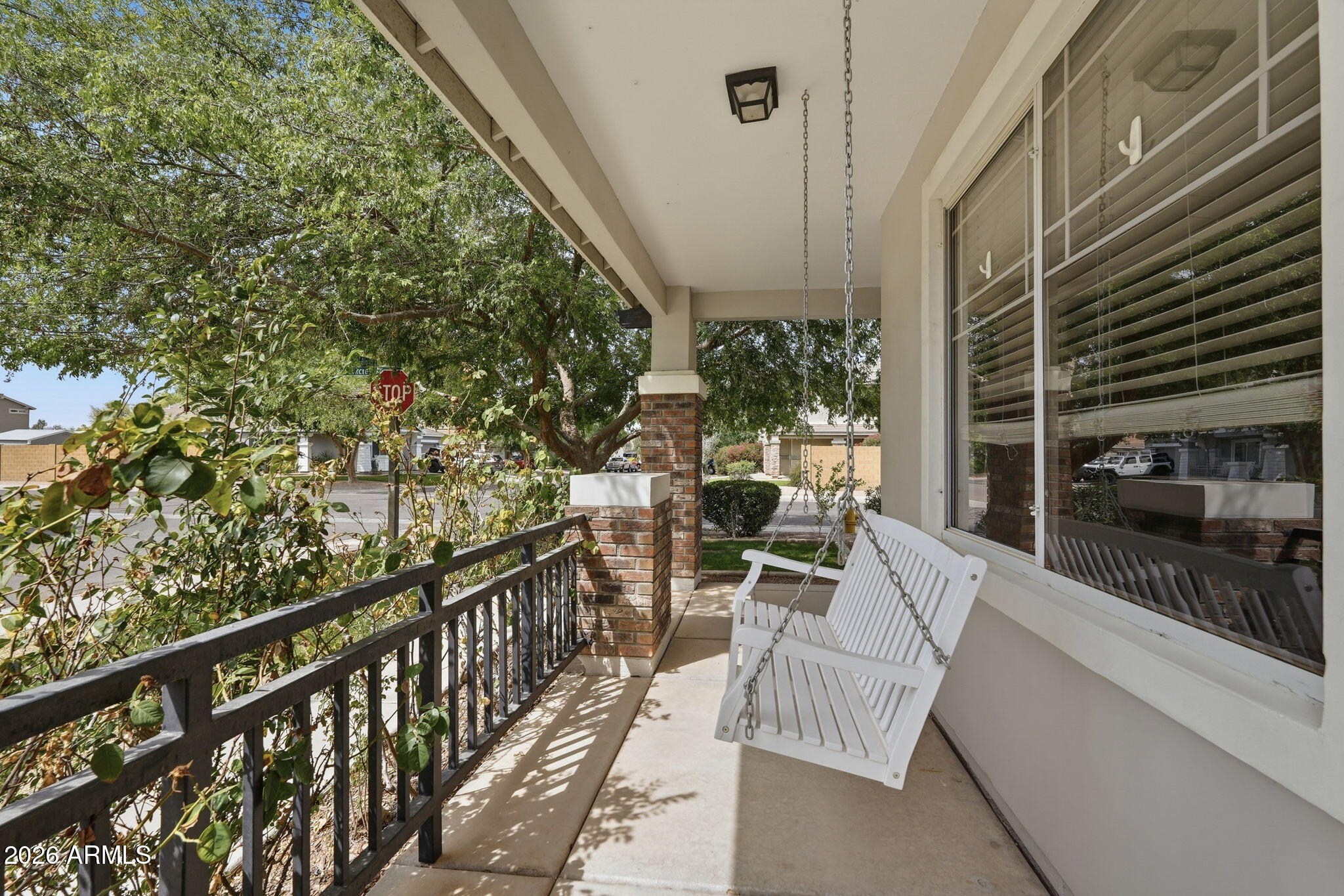 2634 E DEL RIO Street