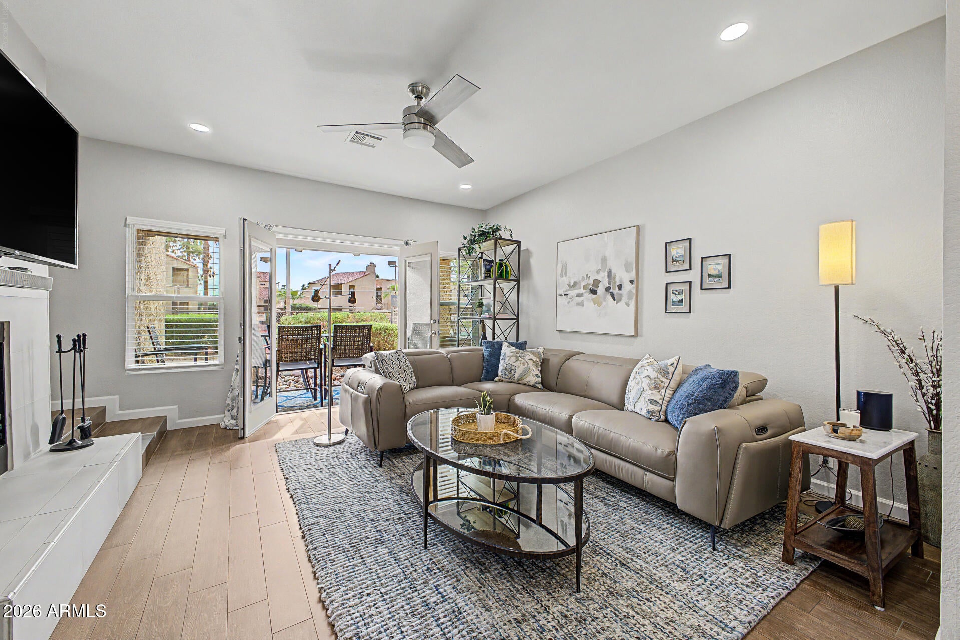 8787 E MOUNTAIN VIEW Road 1084