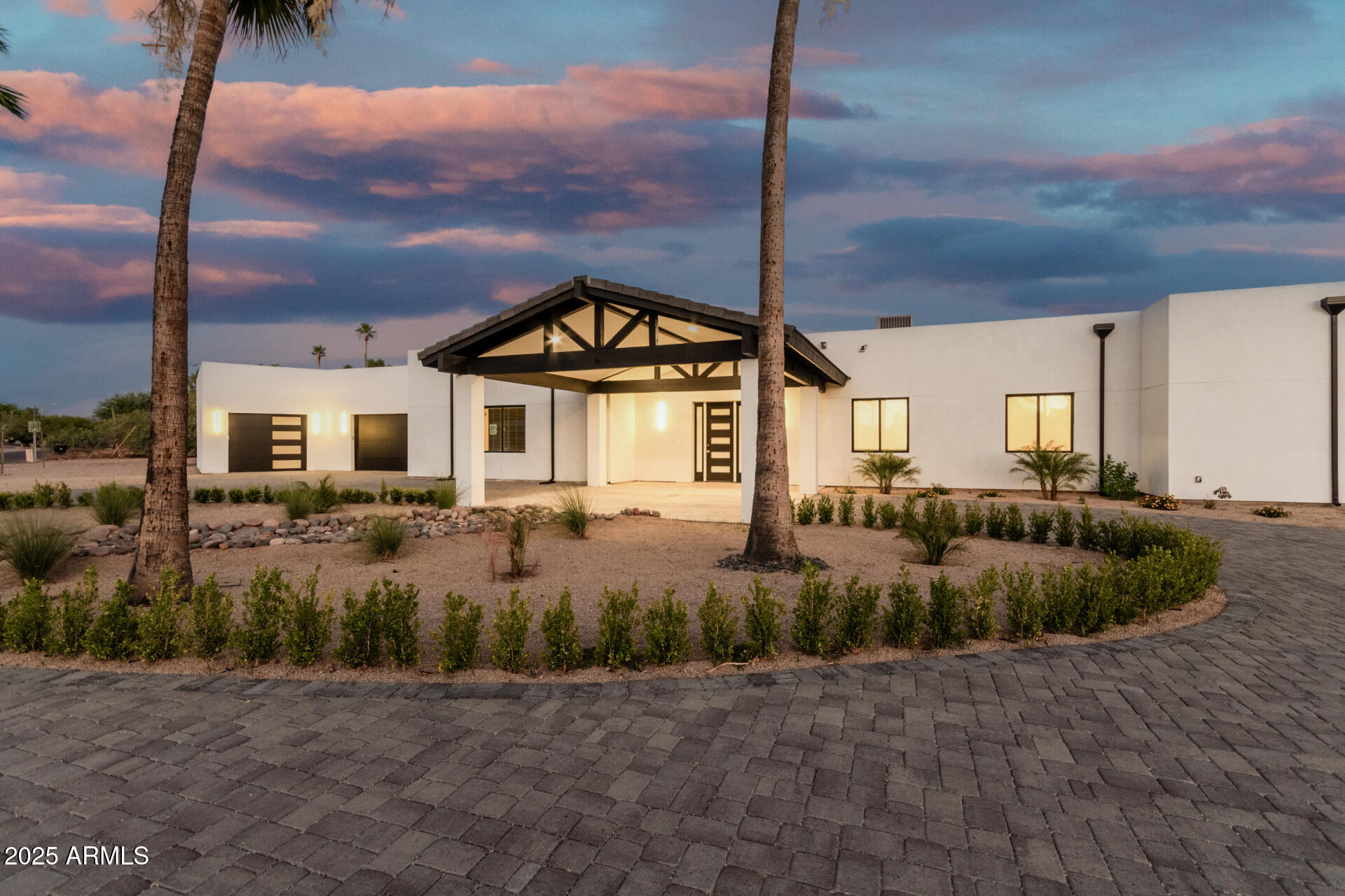 6401 E LARKSPUR Drive