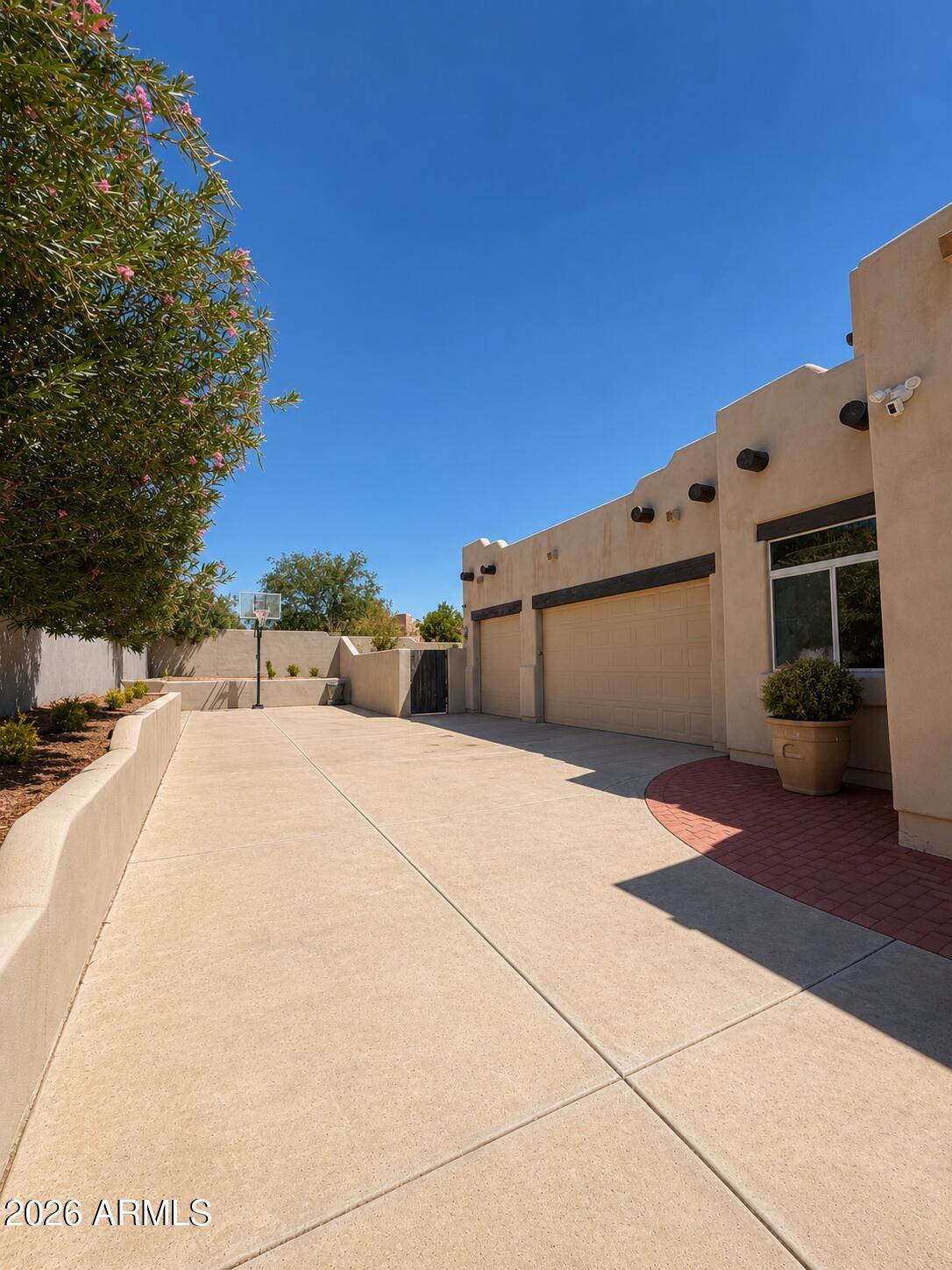 15516 E SYCAMORE Drive