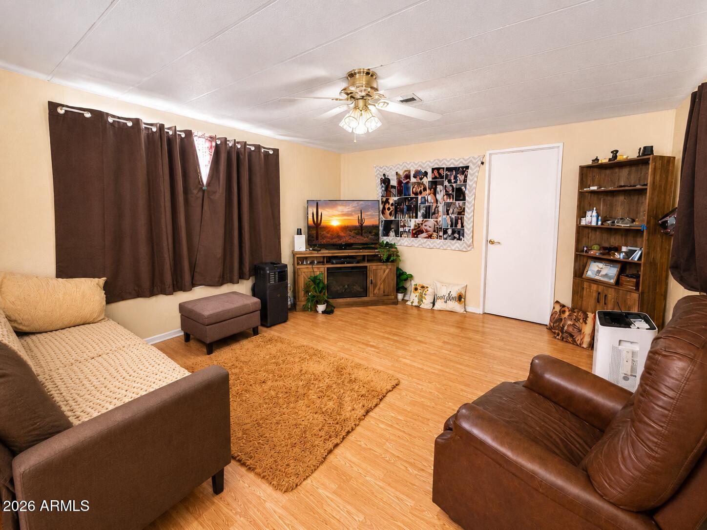 9501 E BROADWAY Road 77