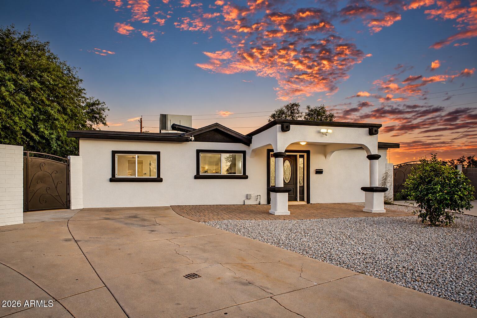 7715 W CRITTENDEN Lane