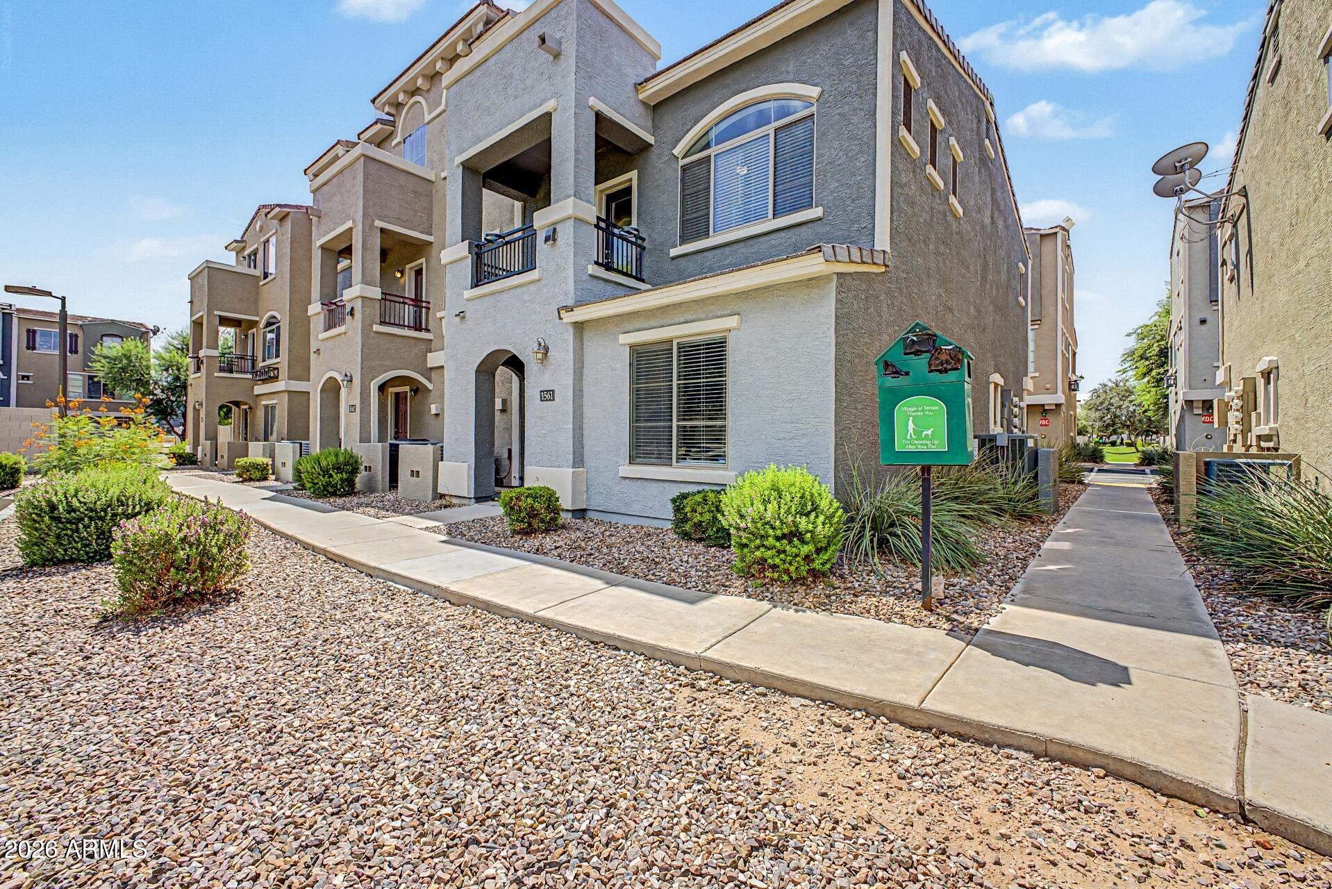 2402 E 5TH Street 1561