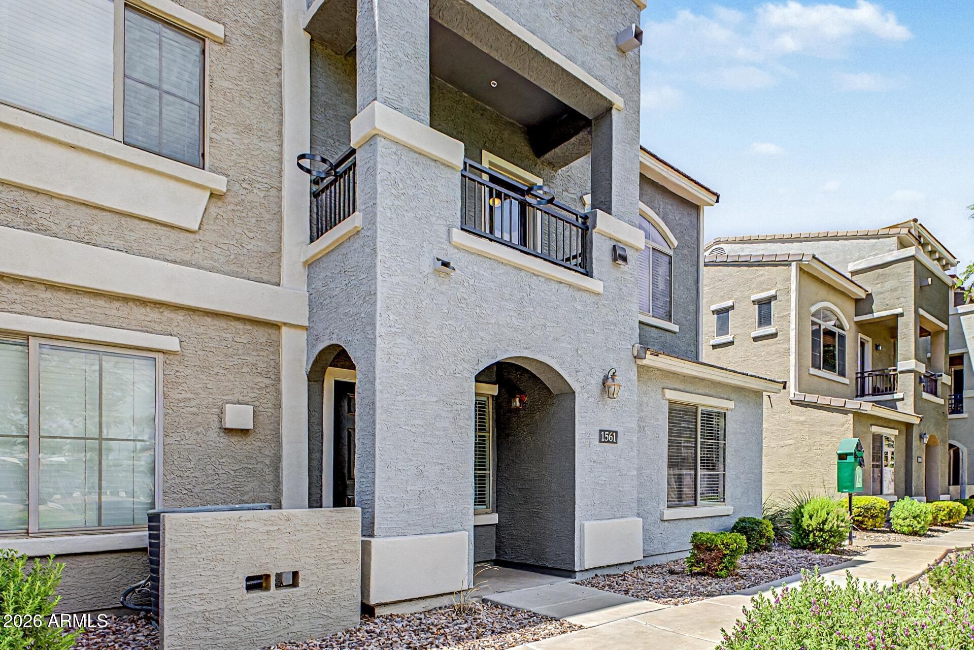 2402 E 5TH Street 1561