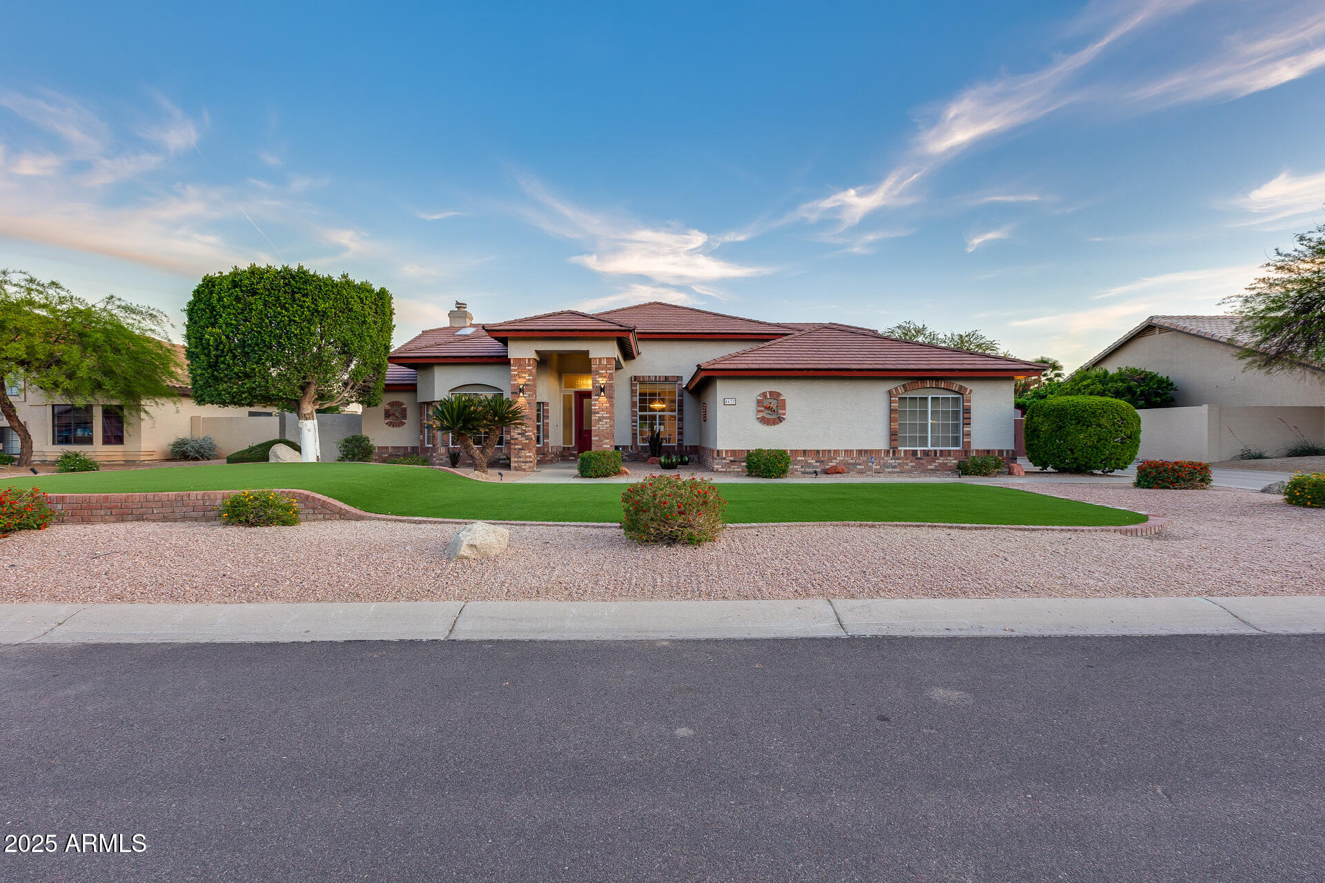 4637 W MISTY WILLOW Lane