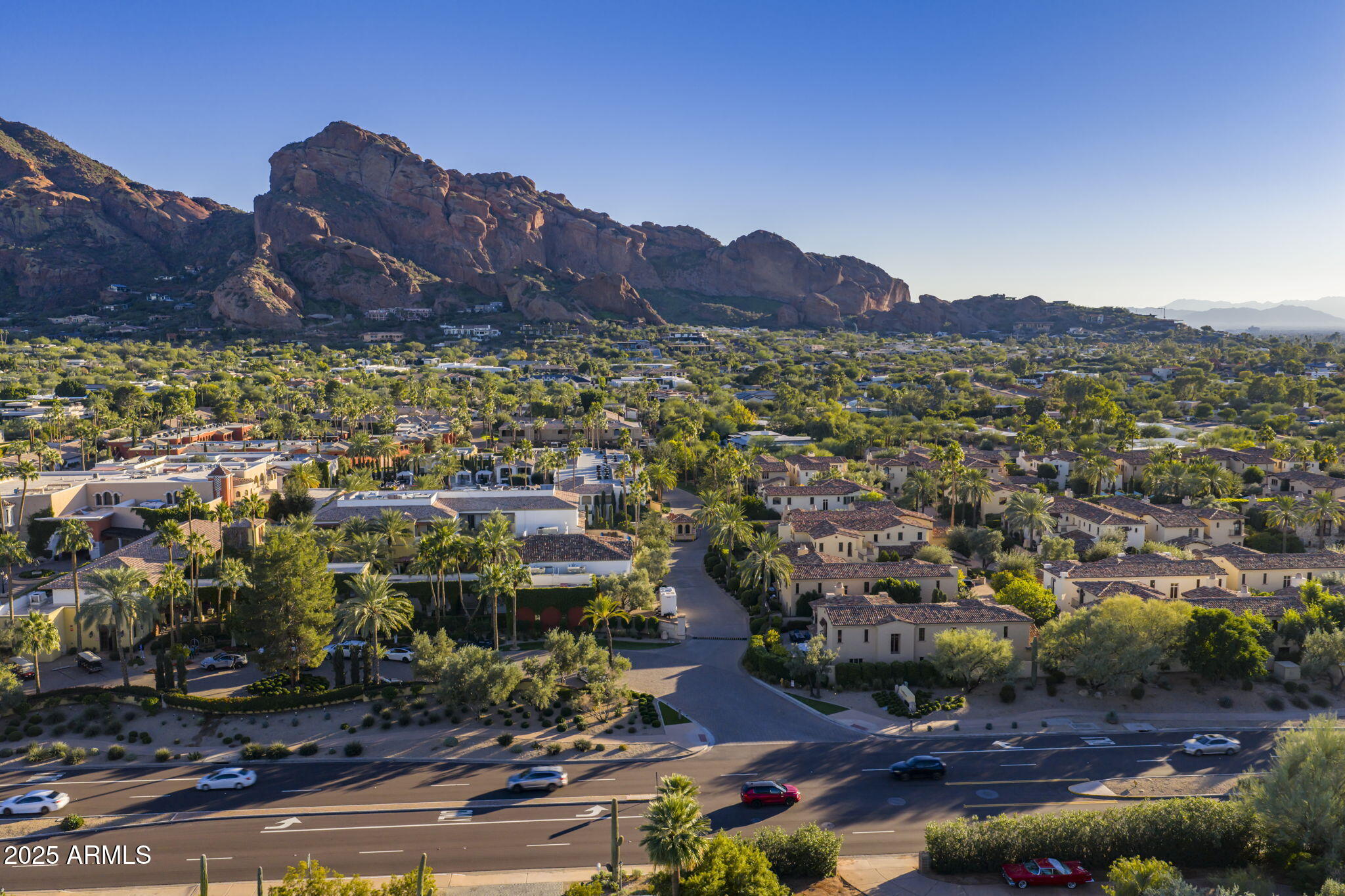 4949 E LINCOLN Drive 18