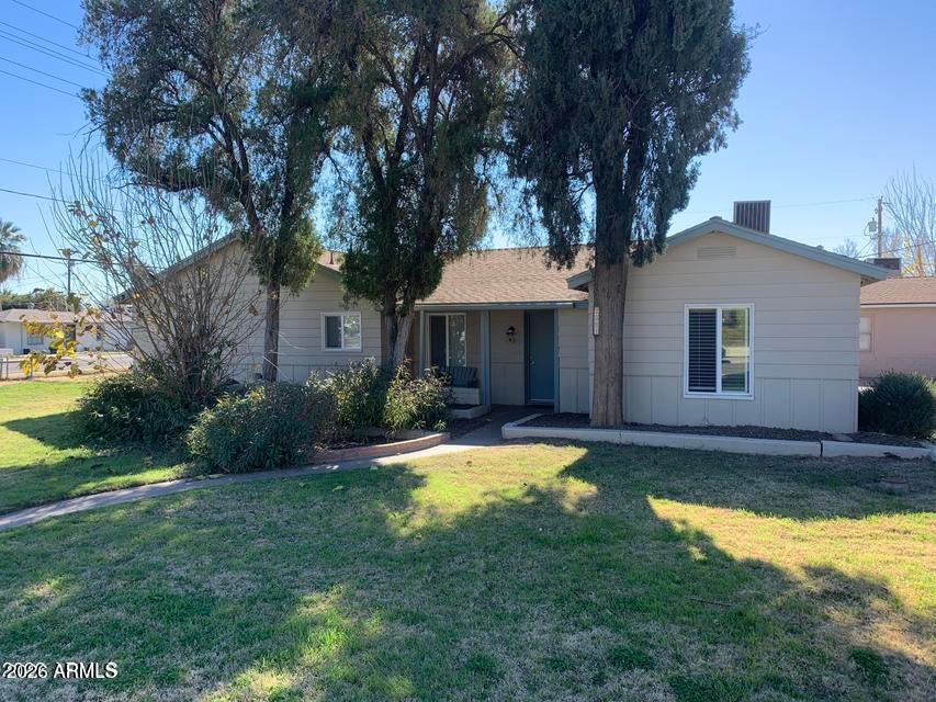 2301 W HAYWARD Avenue