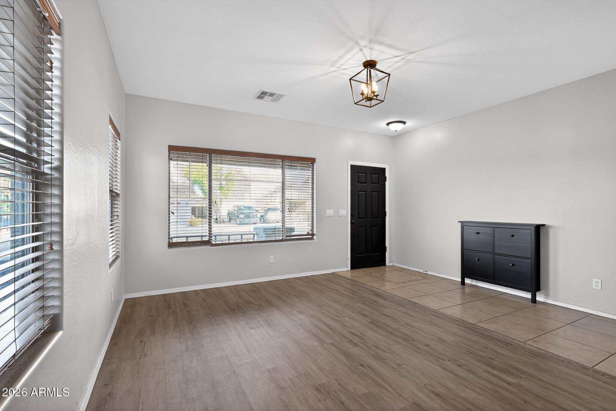 939 E SOURWOOD Drive