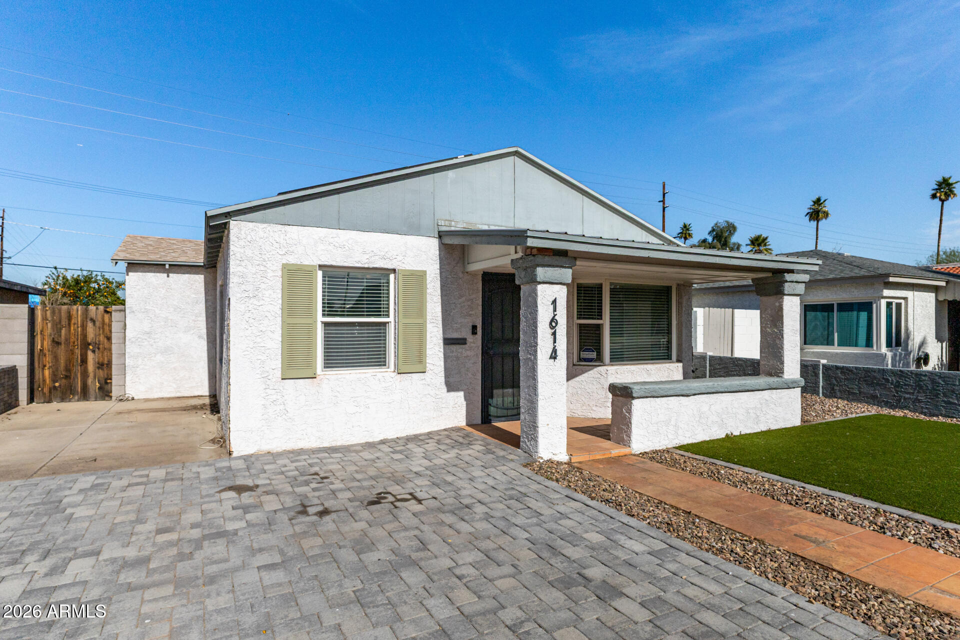 1614 W LYNWOOD Street