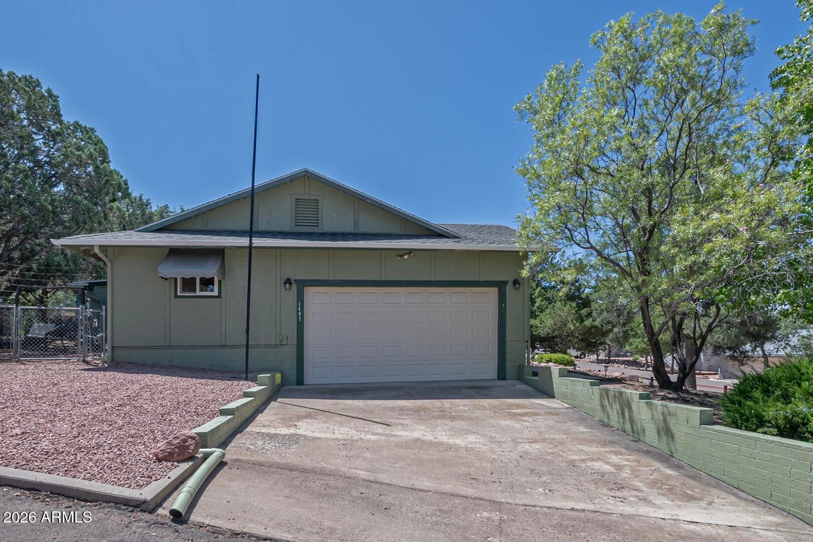 1407 N SUNSET Drive