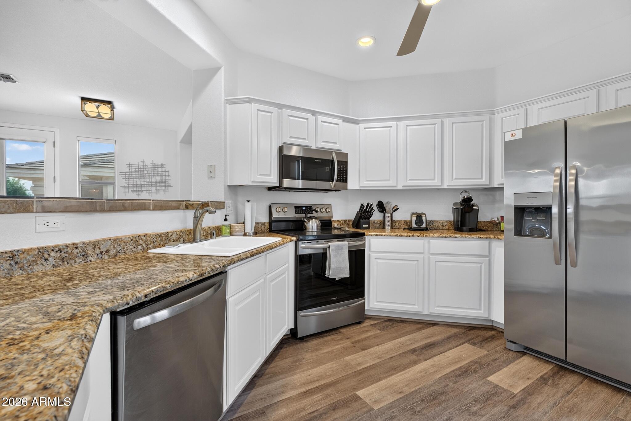 15221 N CLUBGATE Drive 2078