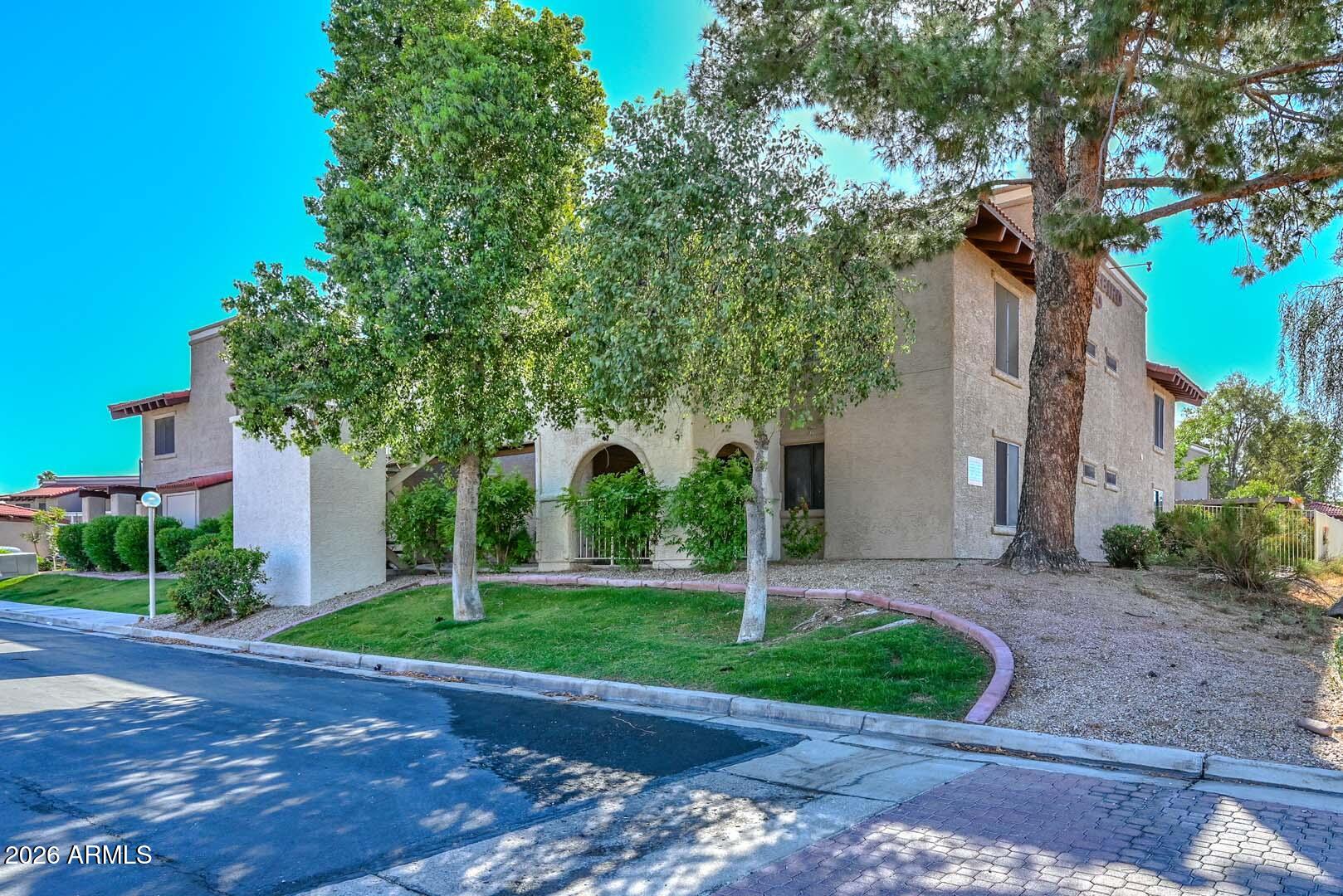 5757 W EUGIE Avenue 2013
