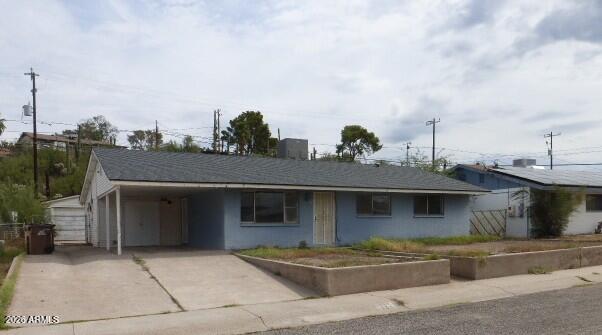 334 W DANBURY Road