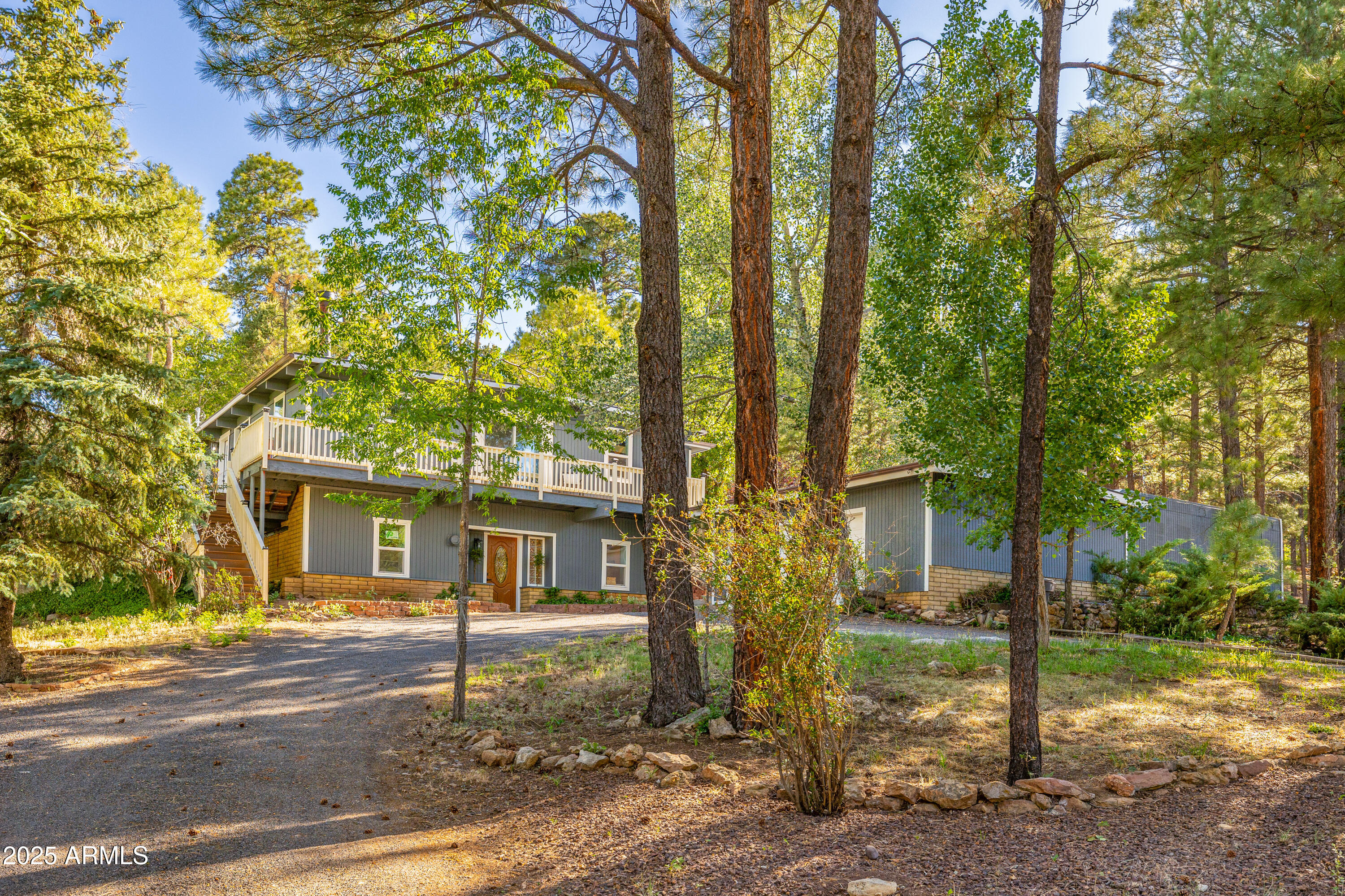 3019 N Tam O'Shanter Drive 01