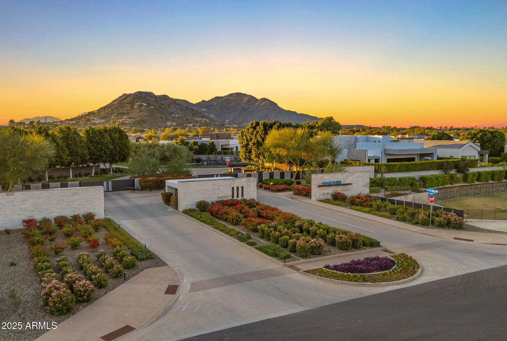 6962 E CACTUS WREN Road