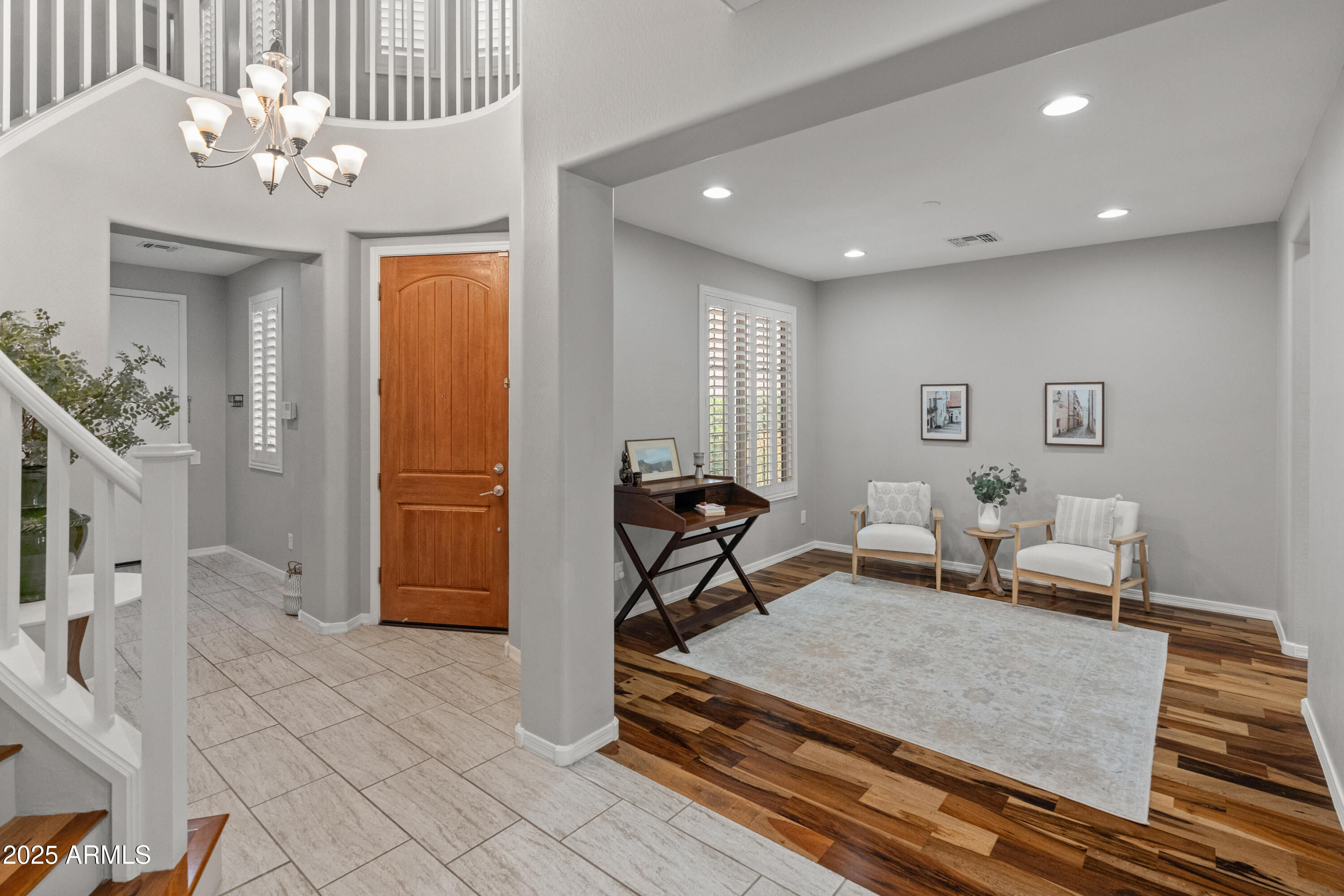 3603 E SALTER Drive
