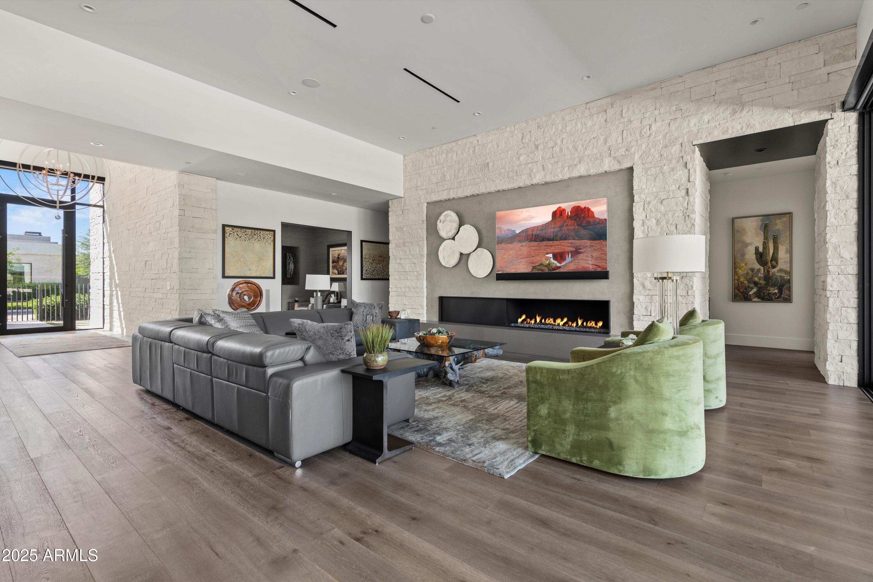 6838 E JOSHUA TREE Lane