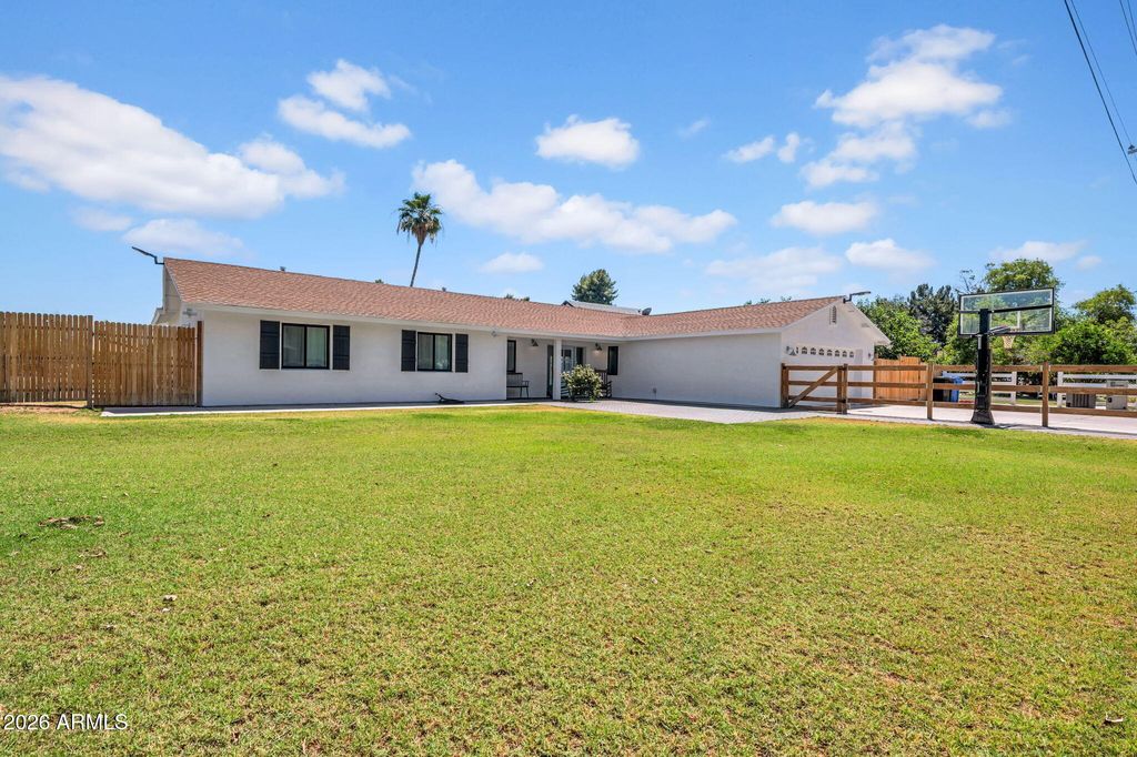 Photo of 165 E Water Tank Road, Gilbert, AZ 85296 (MLS # 7026428)