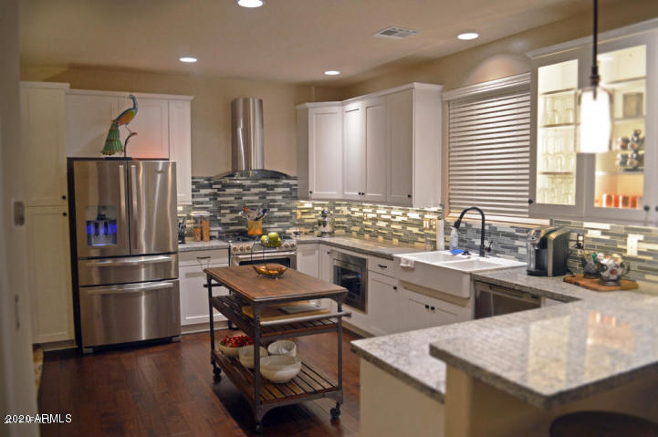 Photo 1 of 20 — 4009 E OSBORN Road, Phoenix, AZ 85018