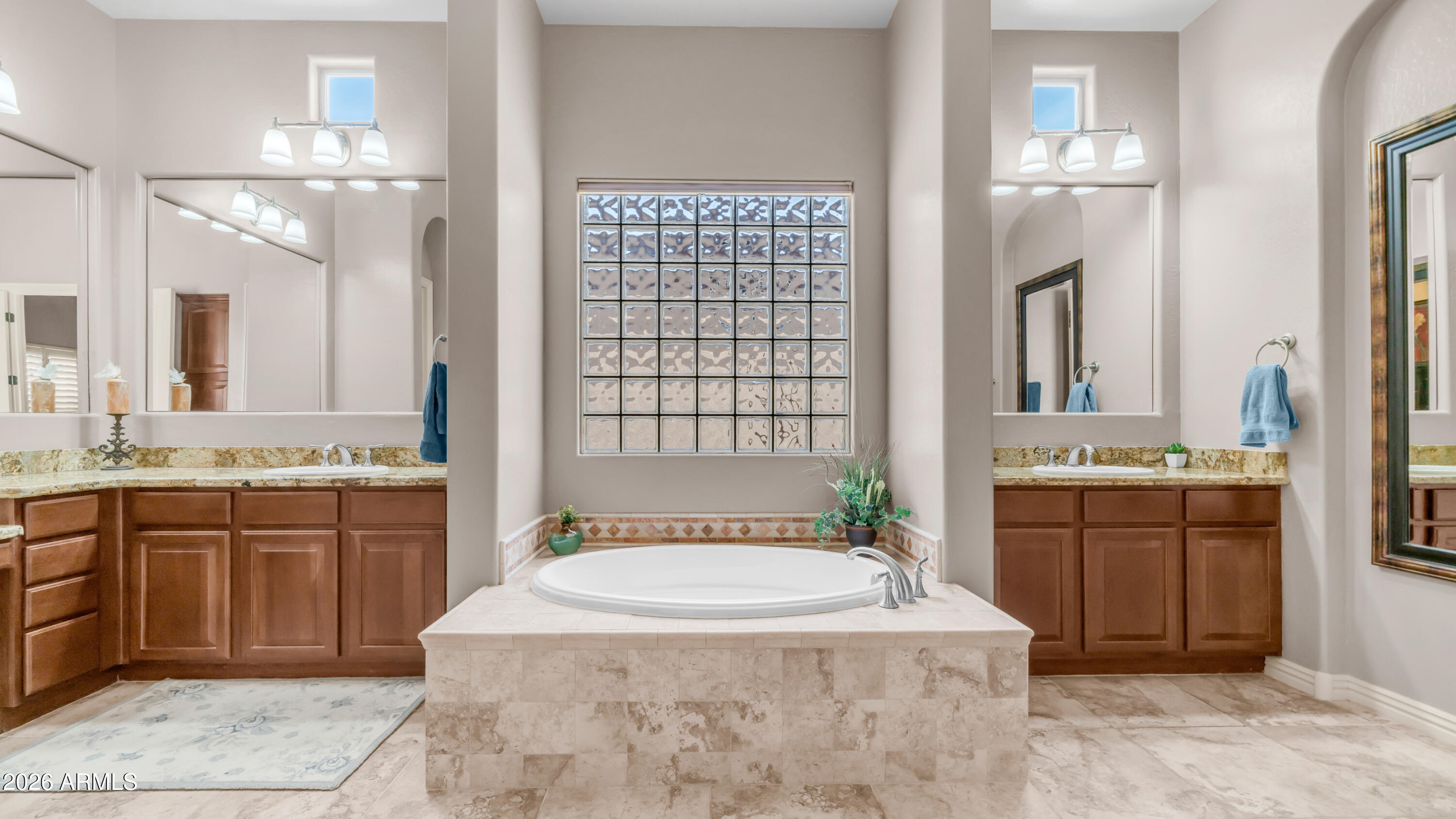 ELLIOT ESTATES OR TOSCANA - Residential