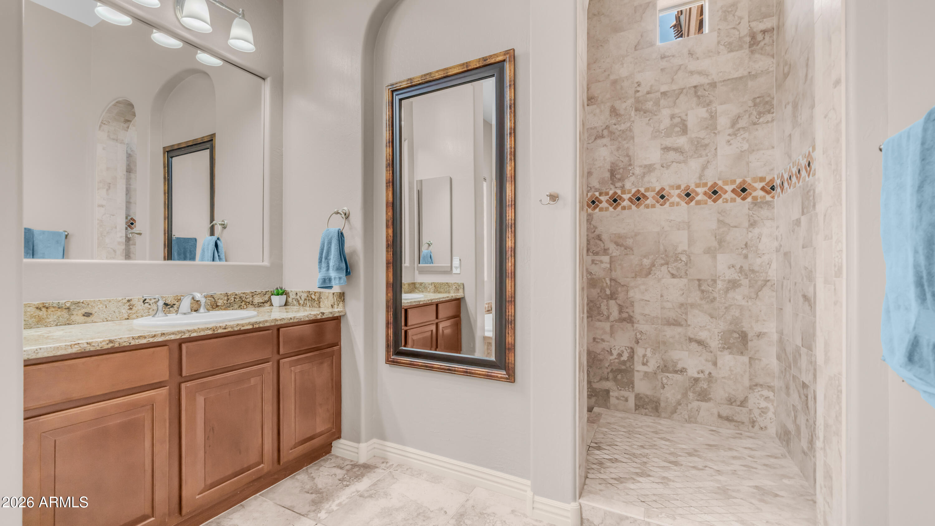 ELLIOT ESTATES OR TOSCANA - Residential