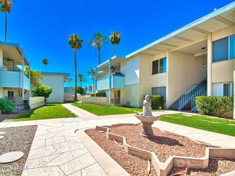 Photo of 100 W Maryland Avenue #P2, Phoenix, AZ 85013 (MLS # 6912386)