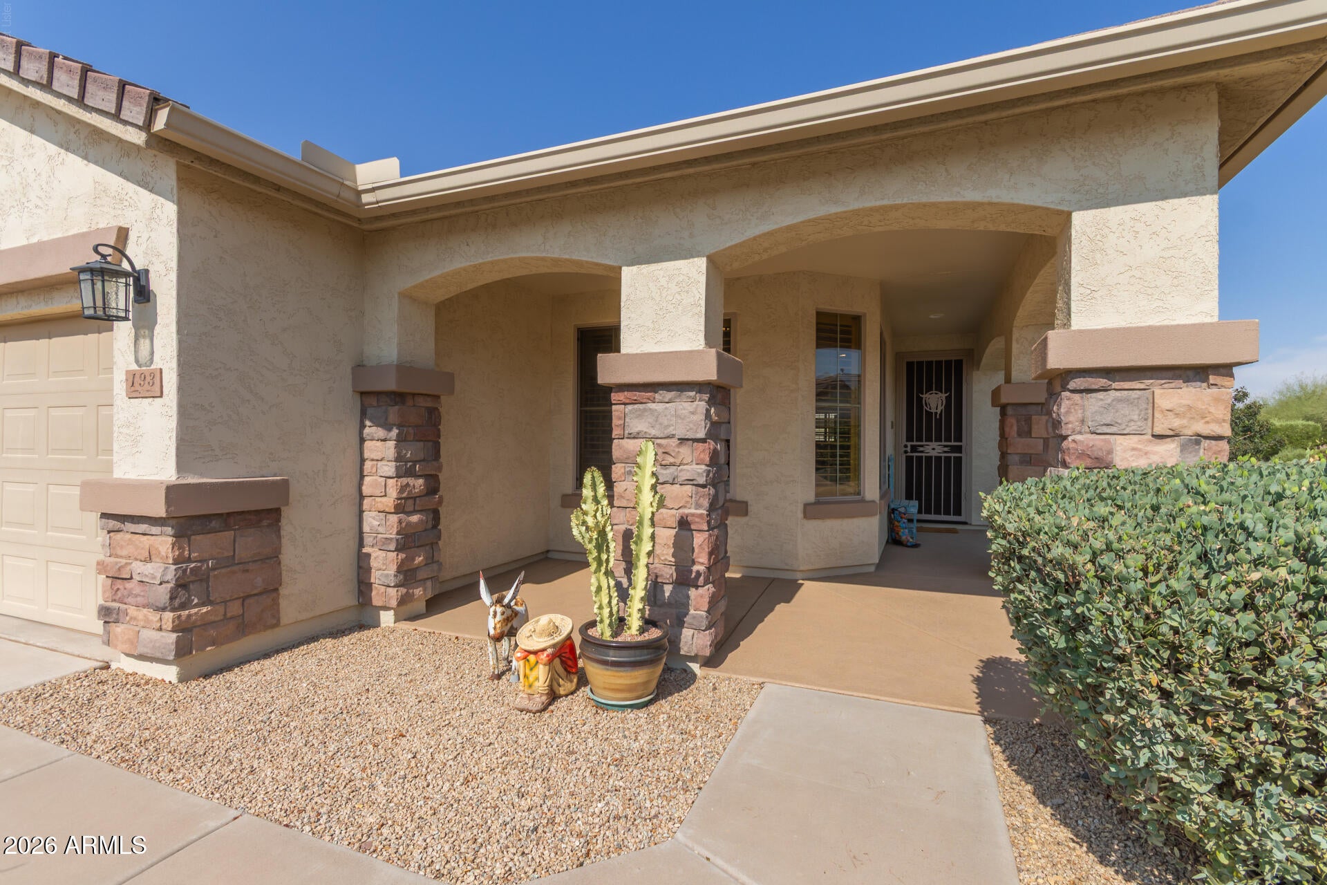 193 W LATIGO Circle