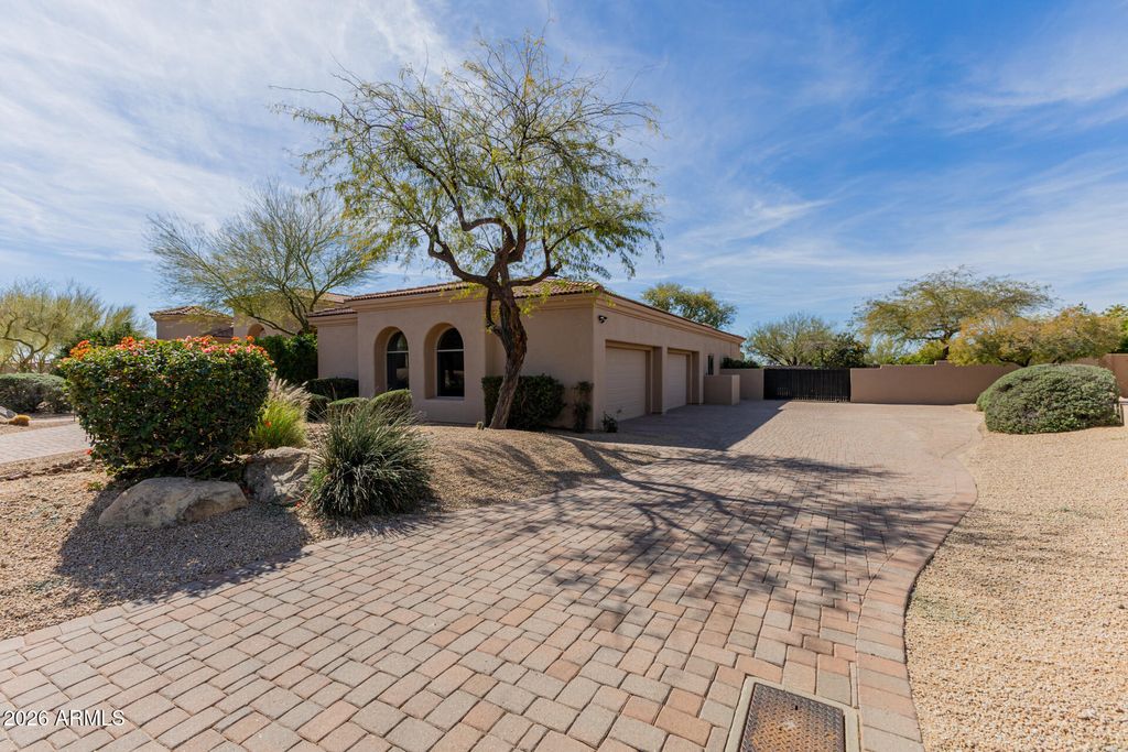 Photo of 6288 E Red Bird Circle, Scottsdale, AZ 85266 (MLS # 6990718)