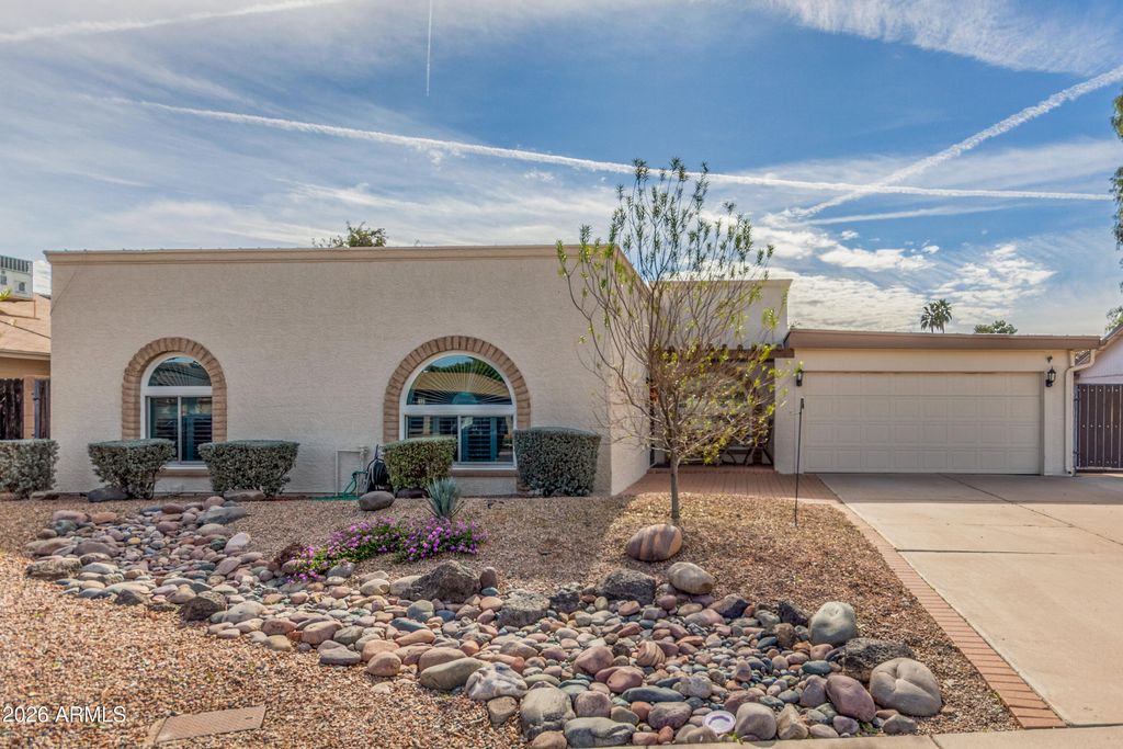 Photo of 1345 W Obispo Avenue, Mesa, AZ 85202 (MLS # 6976936)