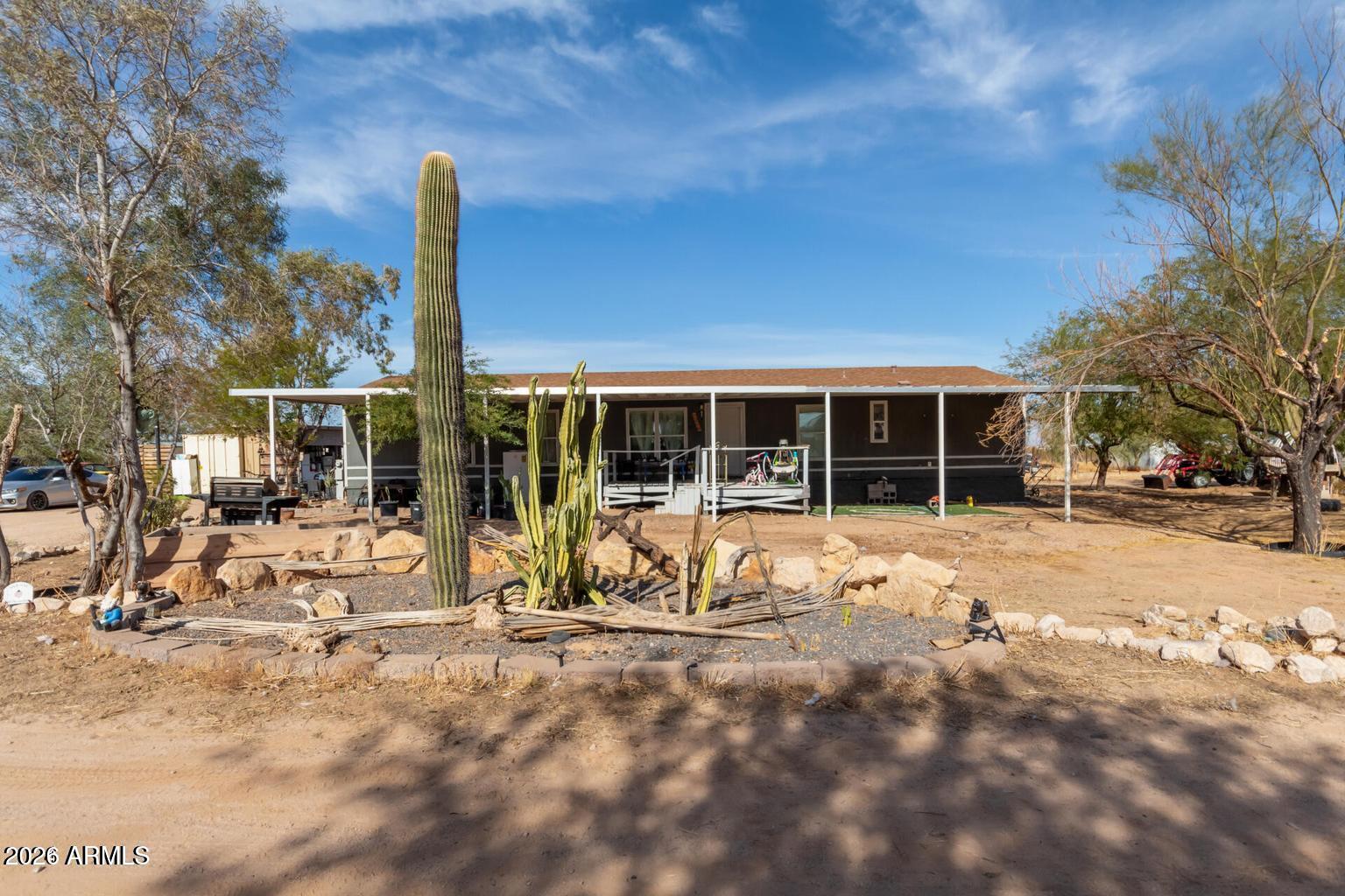 54702 W FARRELL Road