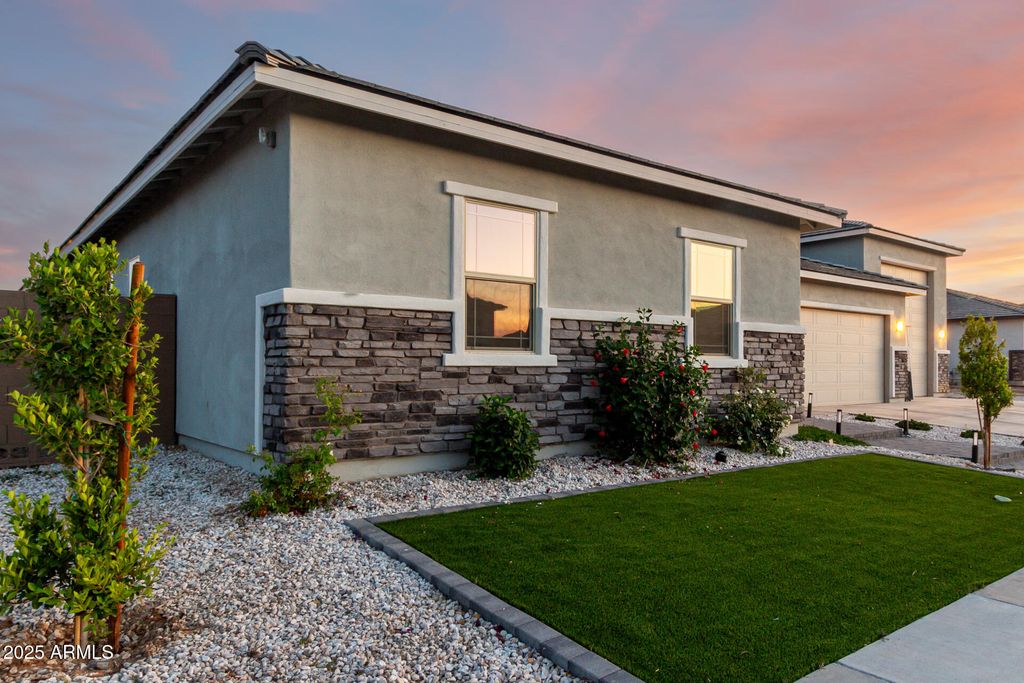 Photo of 18139 W Oregon Court, Litchfield Park, AZ 85340 (MLS # 6869037)