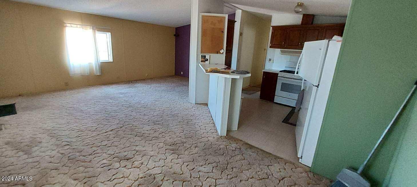 13550 E WHITEHORSE Trail