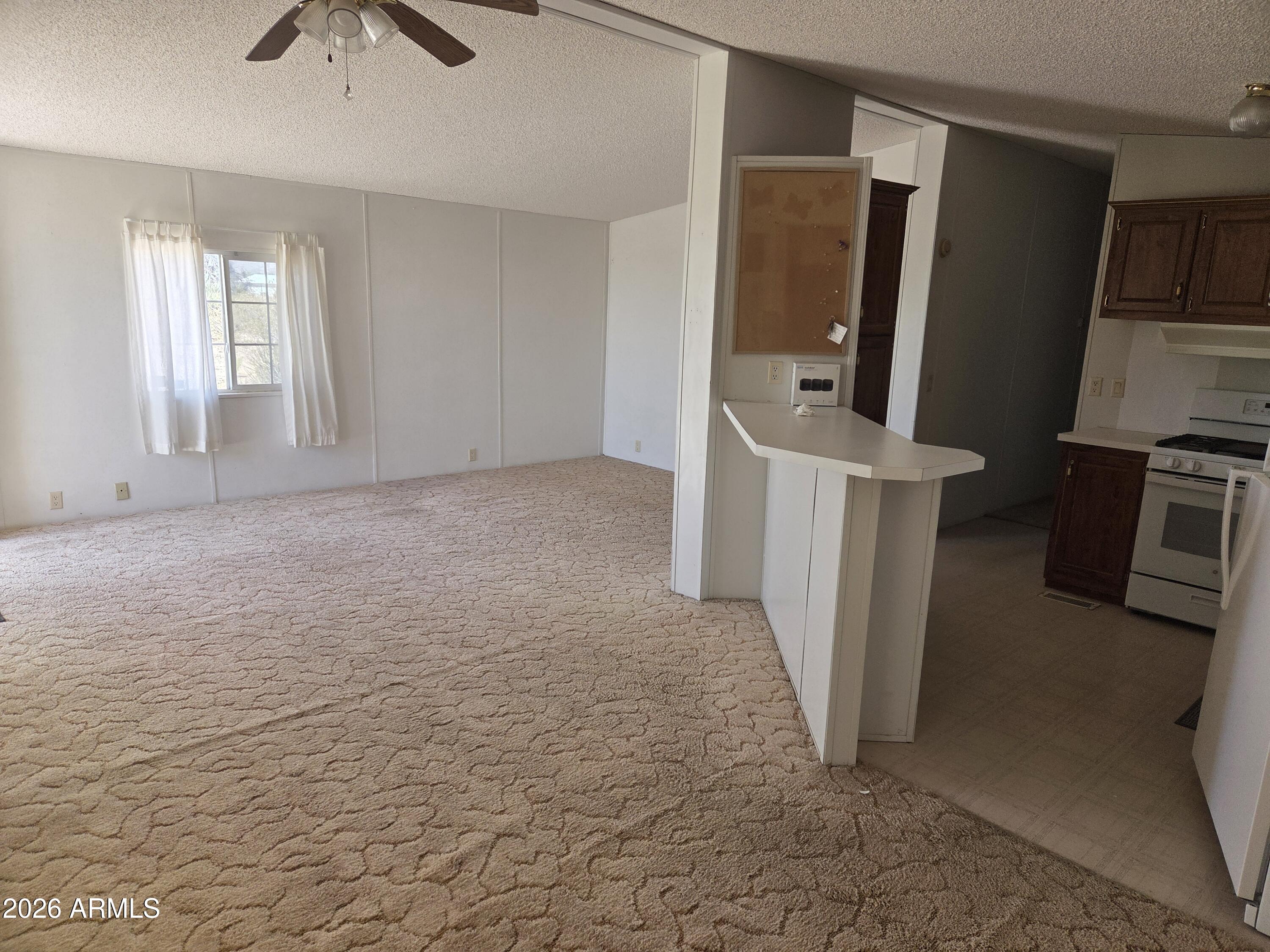 13550 E WHITEHORSE Trail