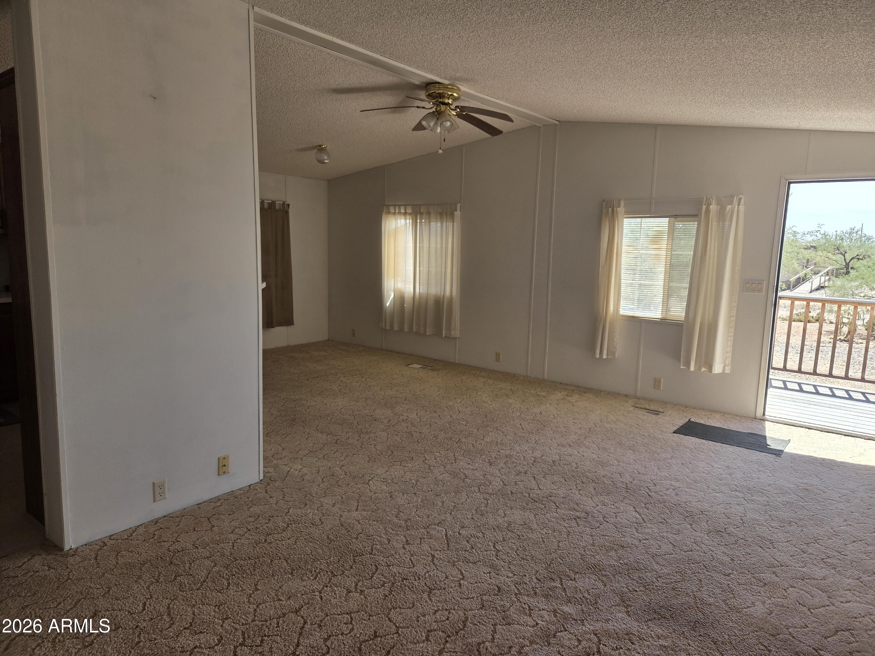 13550 E WHITEHORSE Trail
